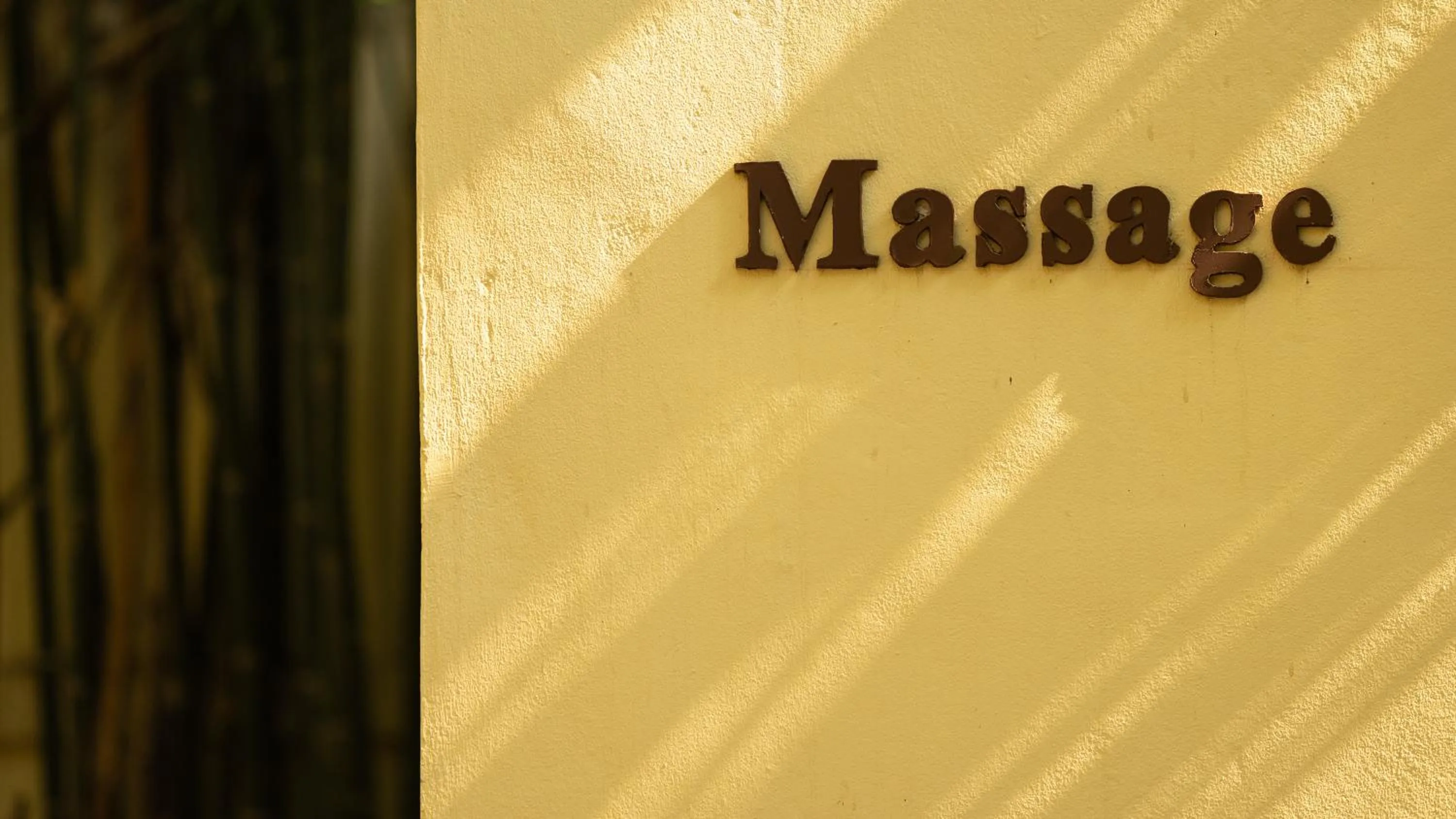 Massage in Pavillon d'Orient Boutique Hotel