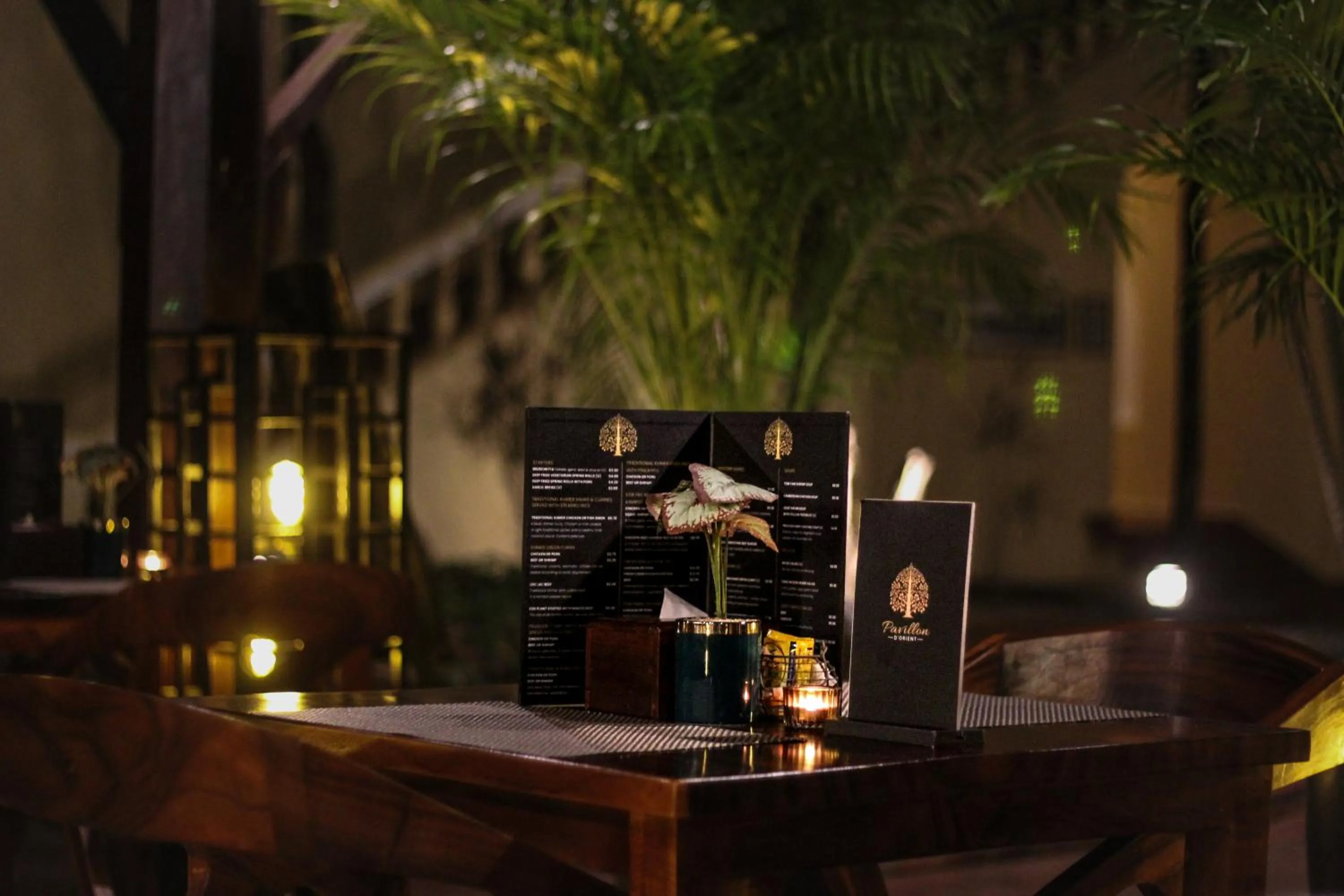 Restaurant/places to eat in Pavillon d'Orient Boutique Hotel