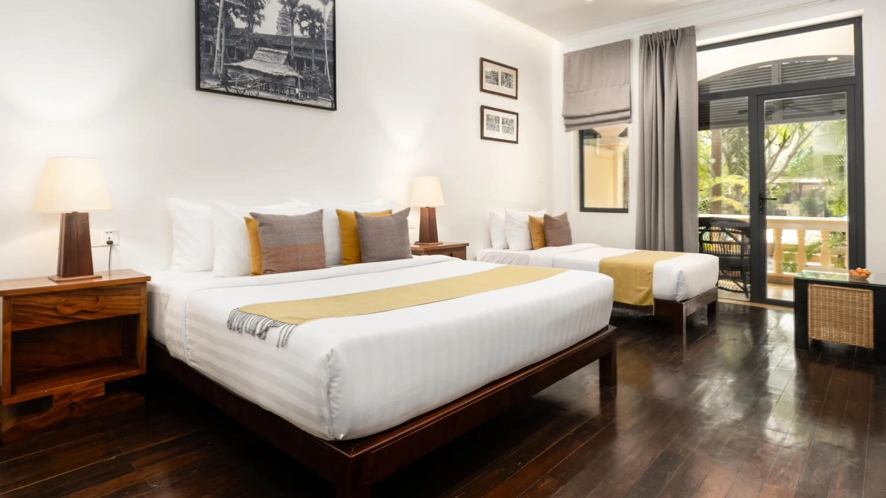 Bed in Pavillon d'Orient Boutique Hotel