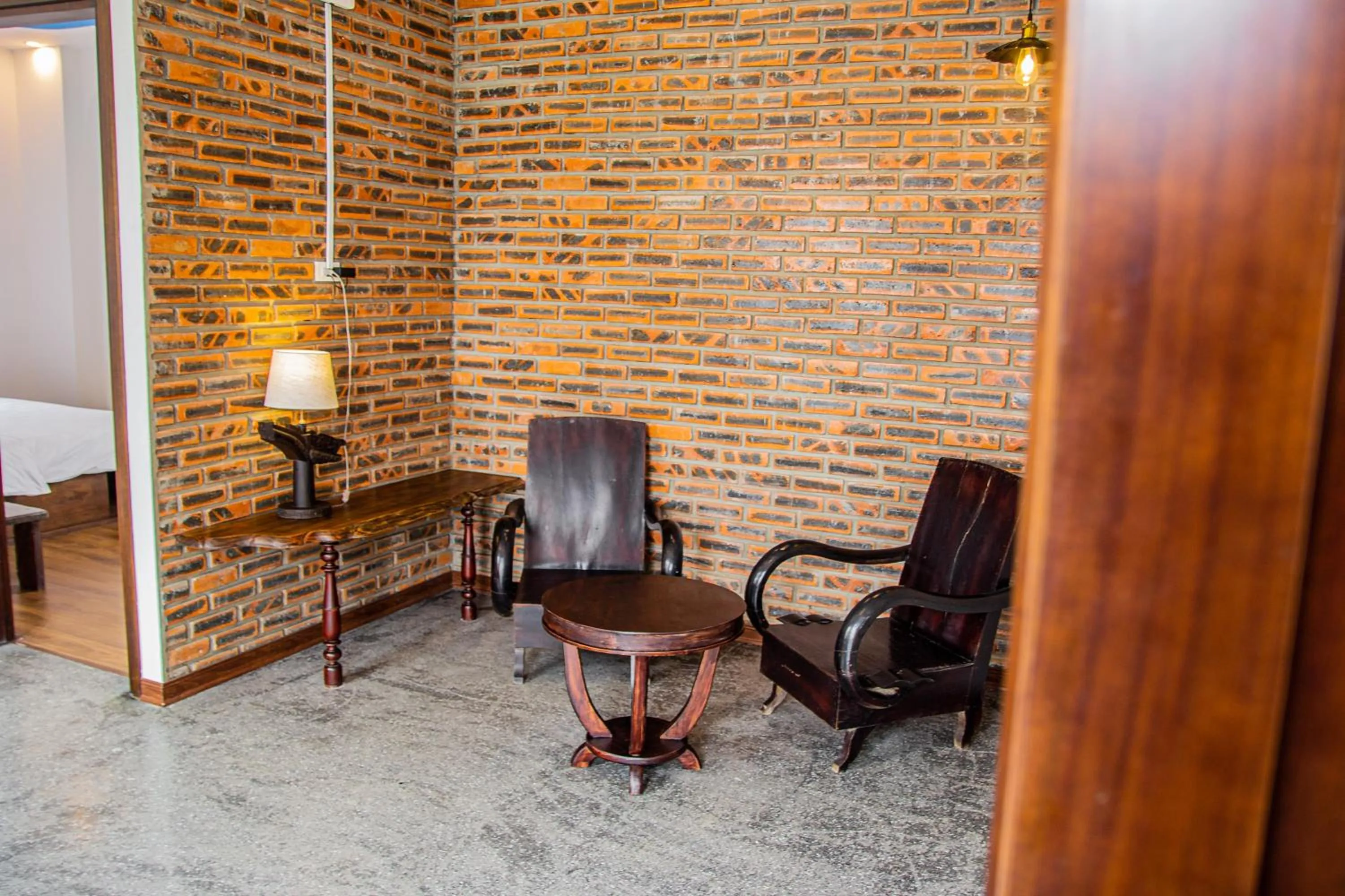 Seating area in La Y Riverview