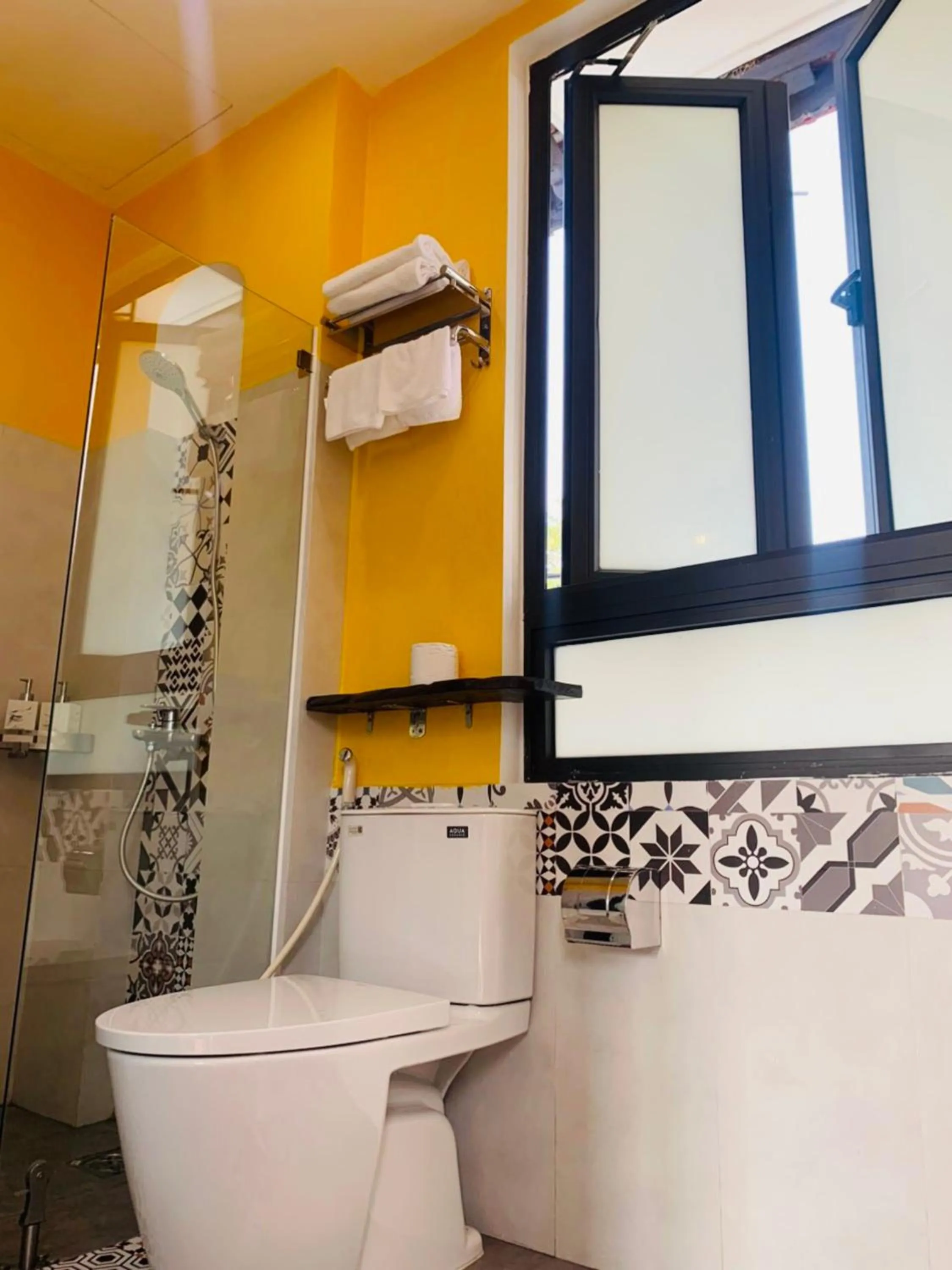 Bathroom in La Y Riverview