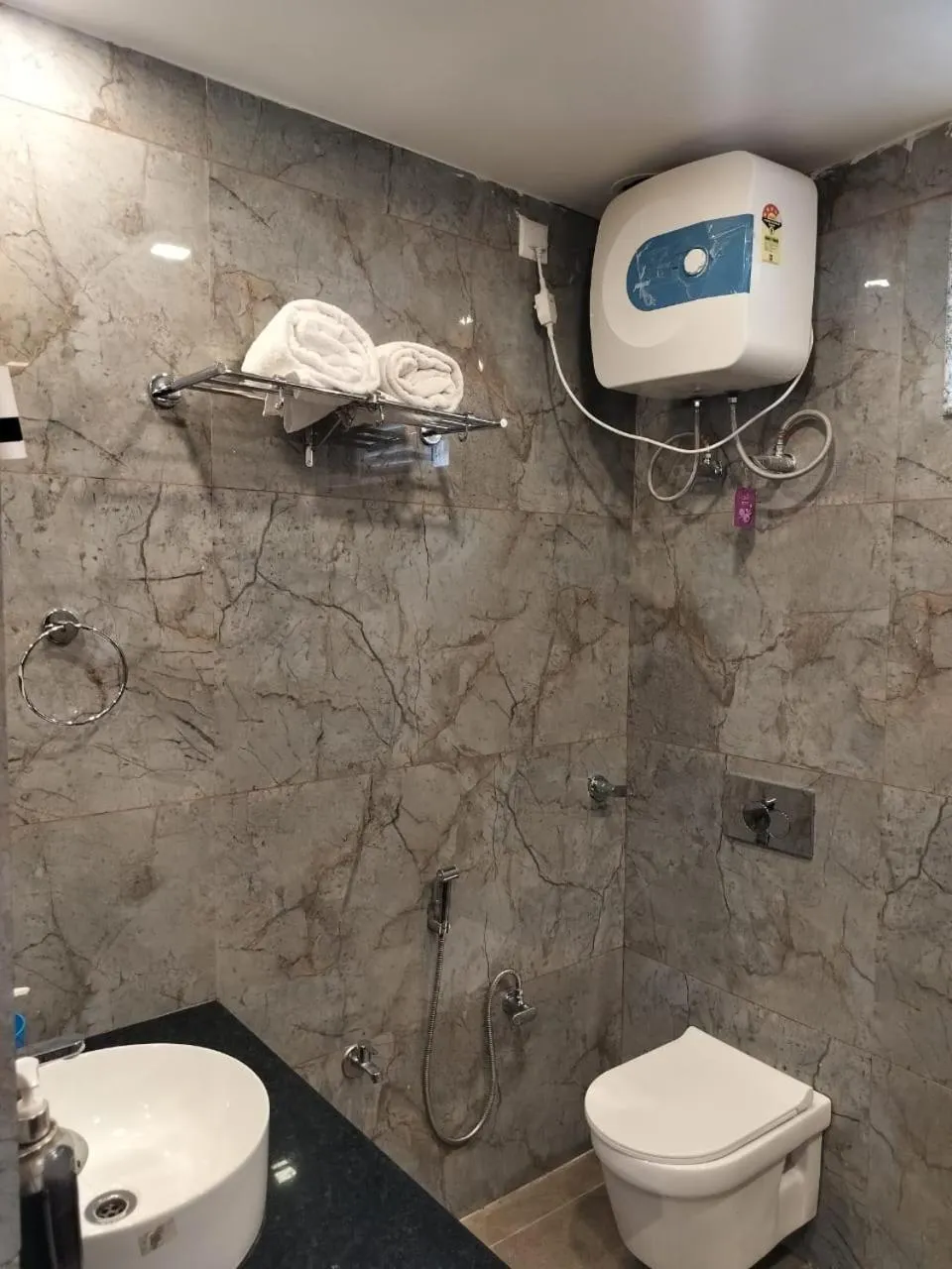 The Aesthetic Hotel & Restaurant