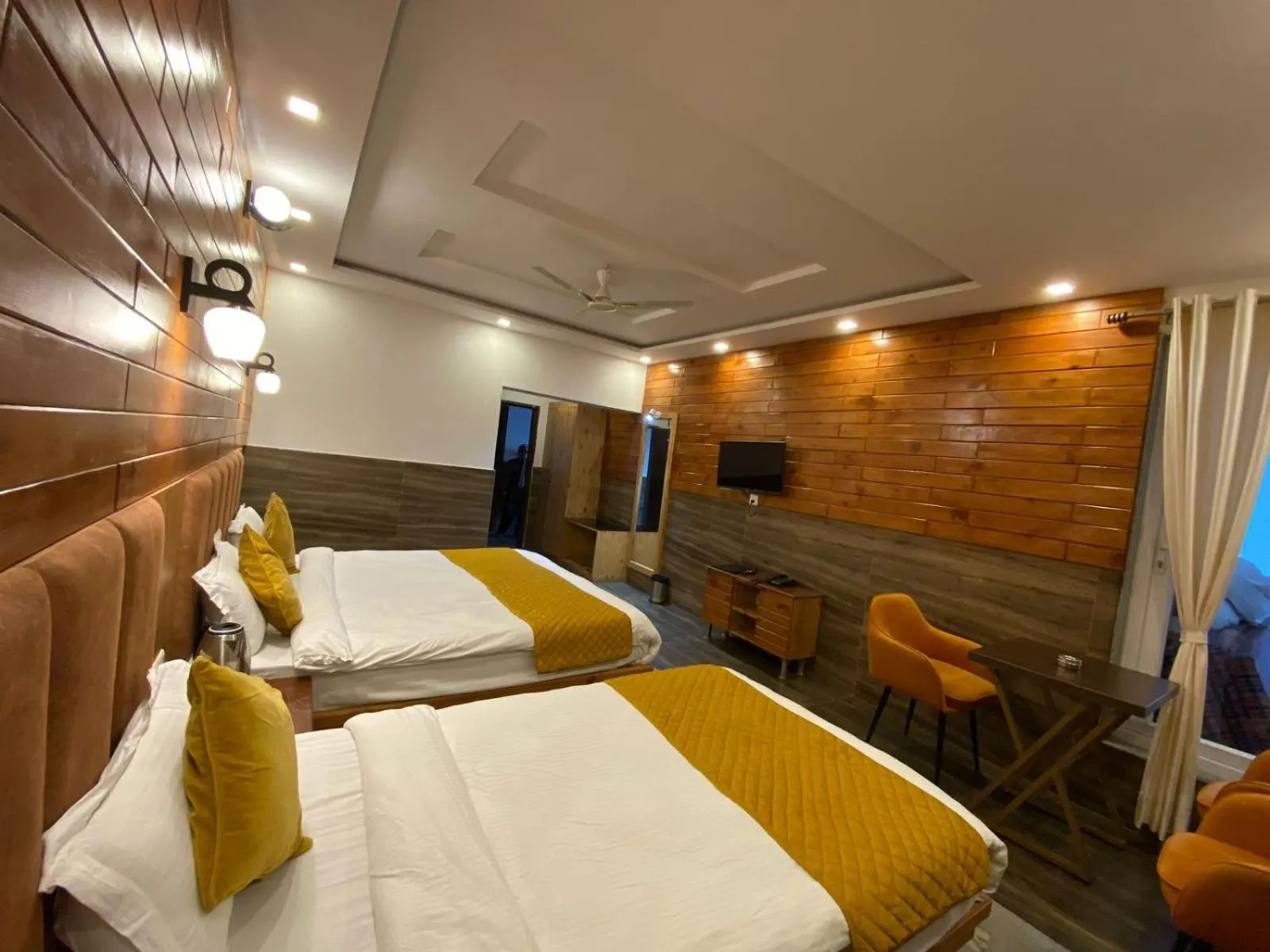 Communal lounge/ TV room, Bed in The Aesthetic Hotel & Restaurant