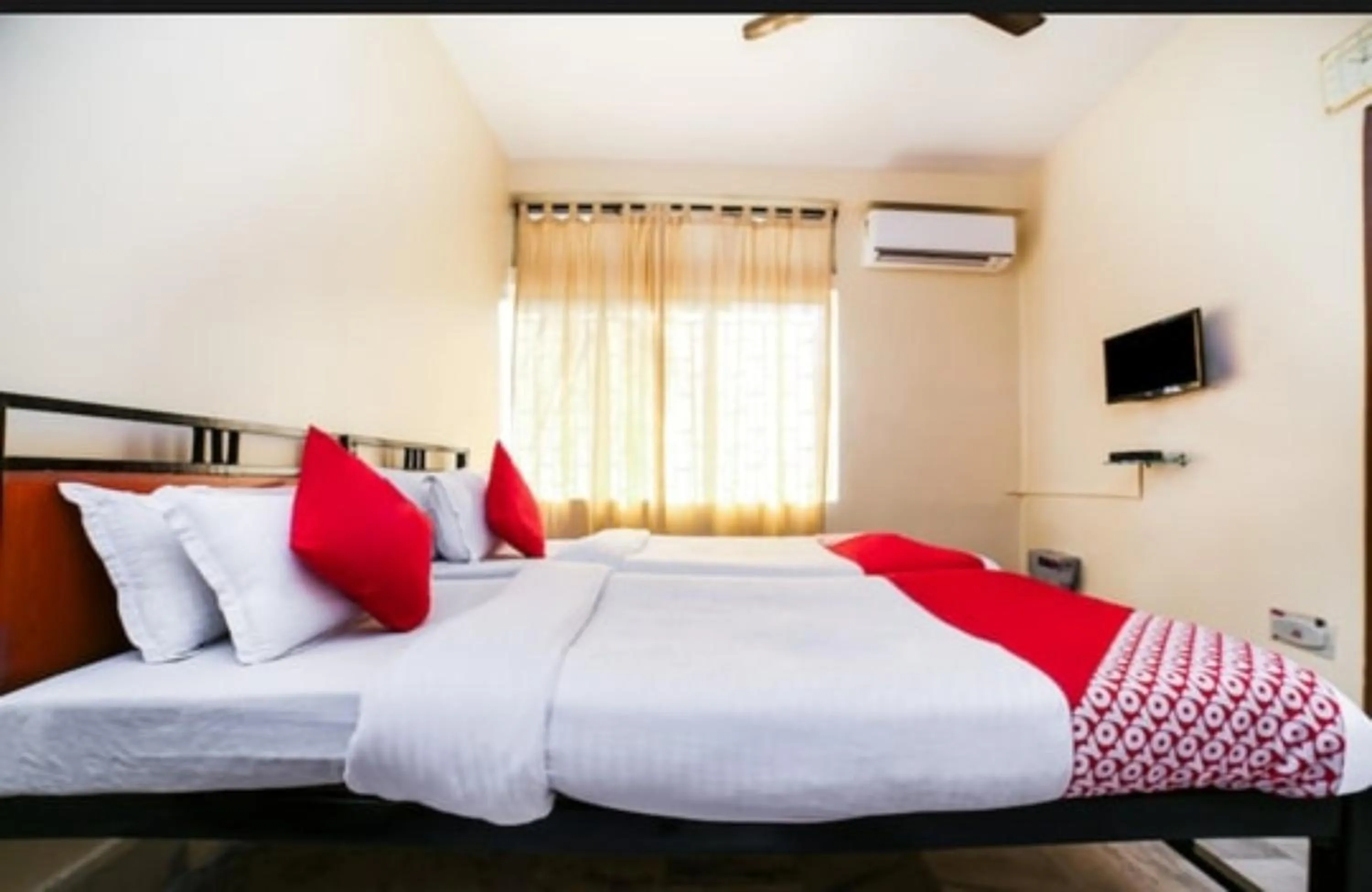 Bedroom, Bed in Uttam Guest House