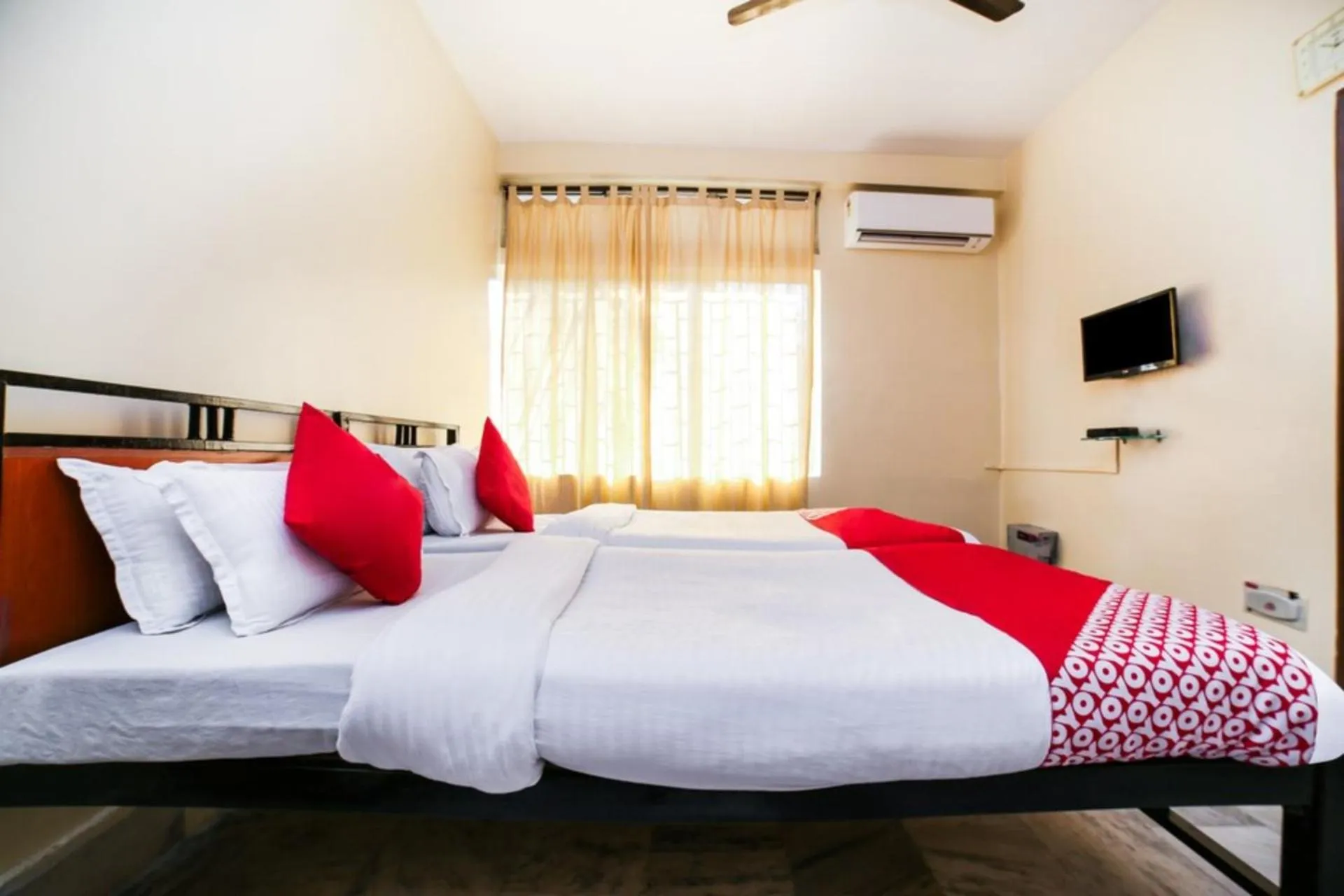 Bedroom, Bed in Uttam Guest House