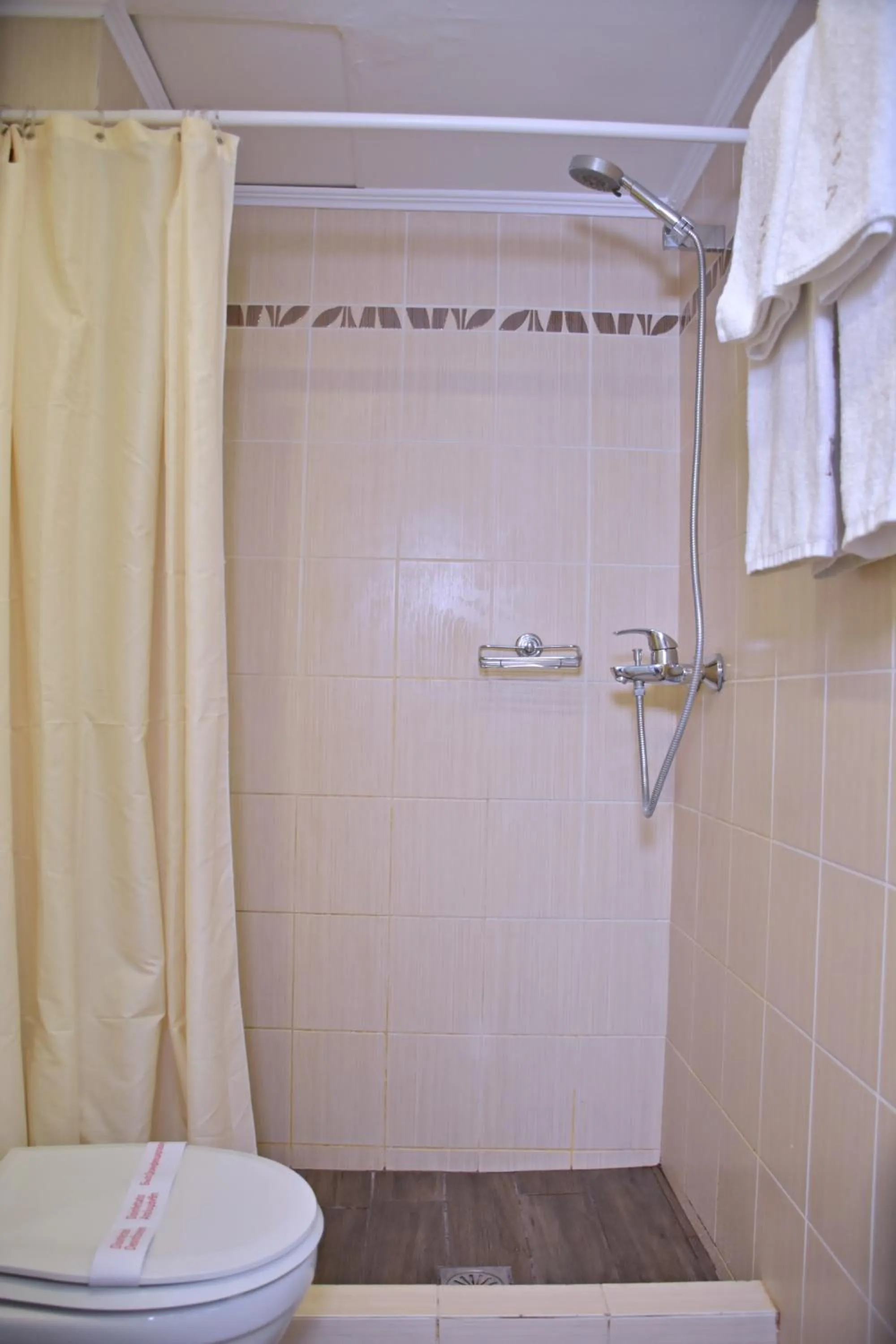 Shower in Arethusa Hotel Athens