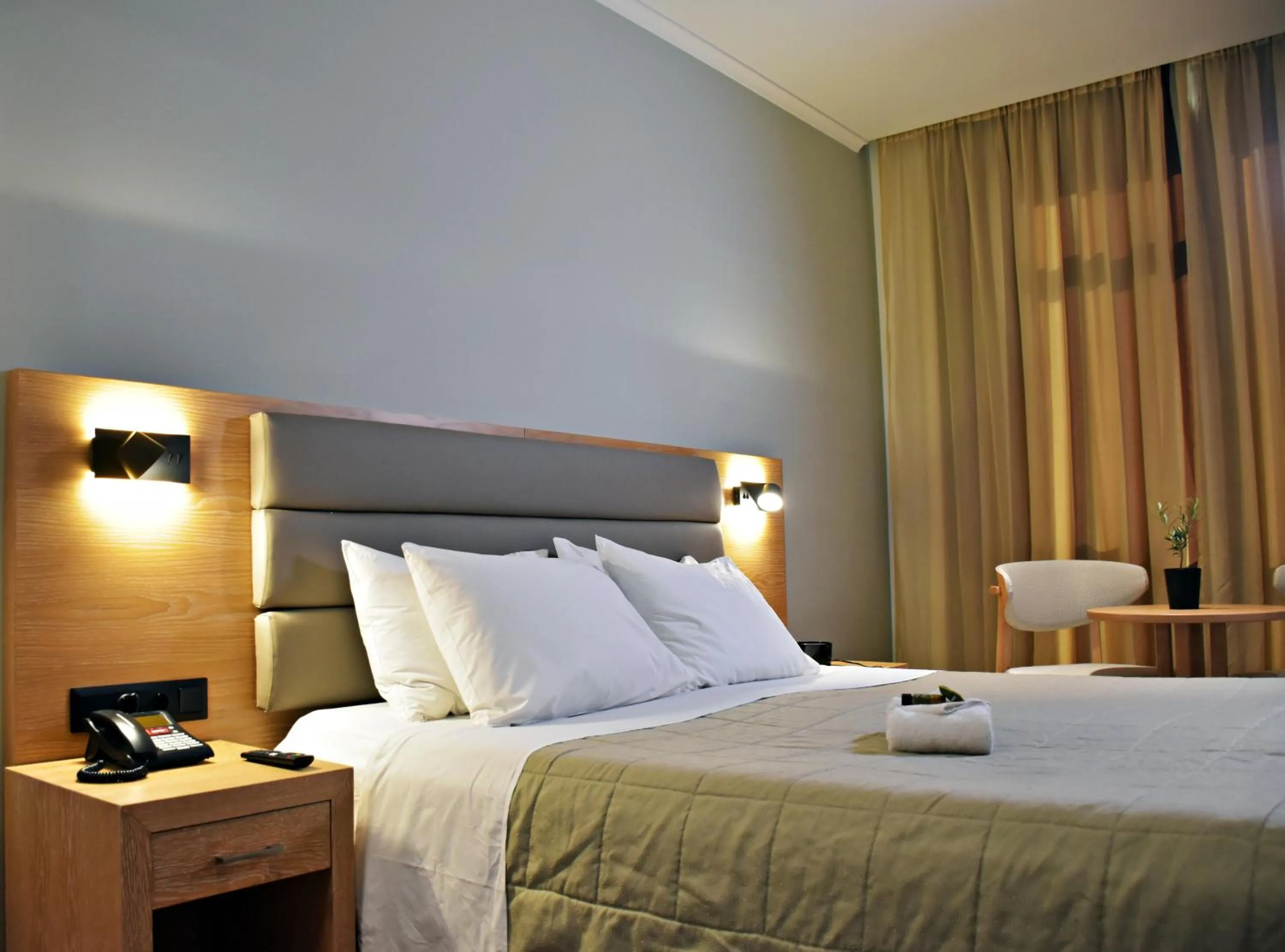 Bedroom, Bed in Arethusa Hotel Athens