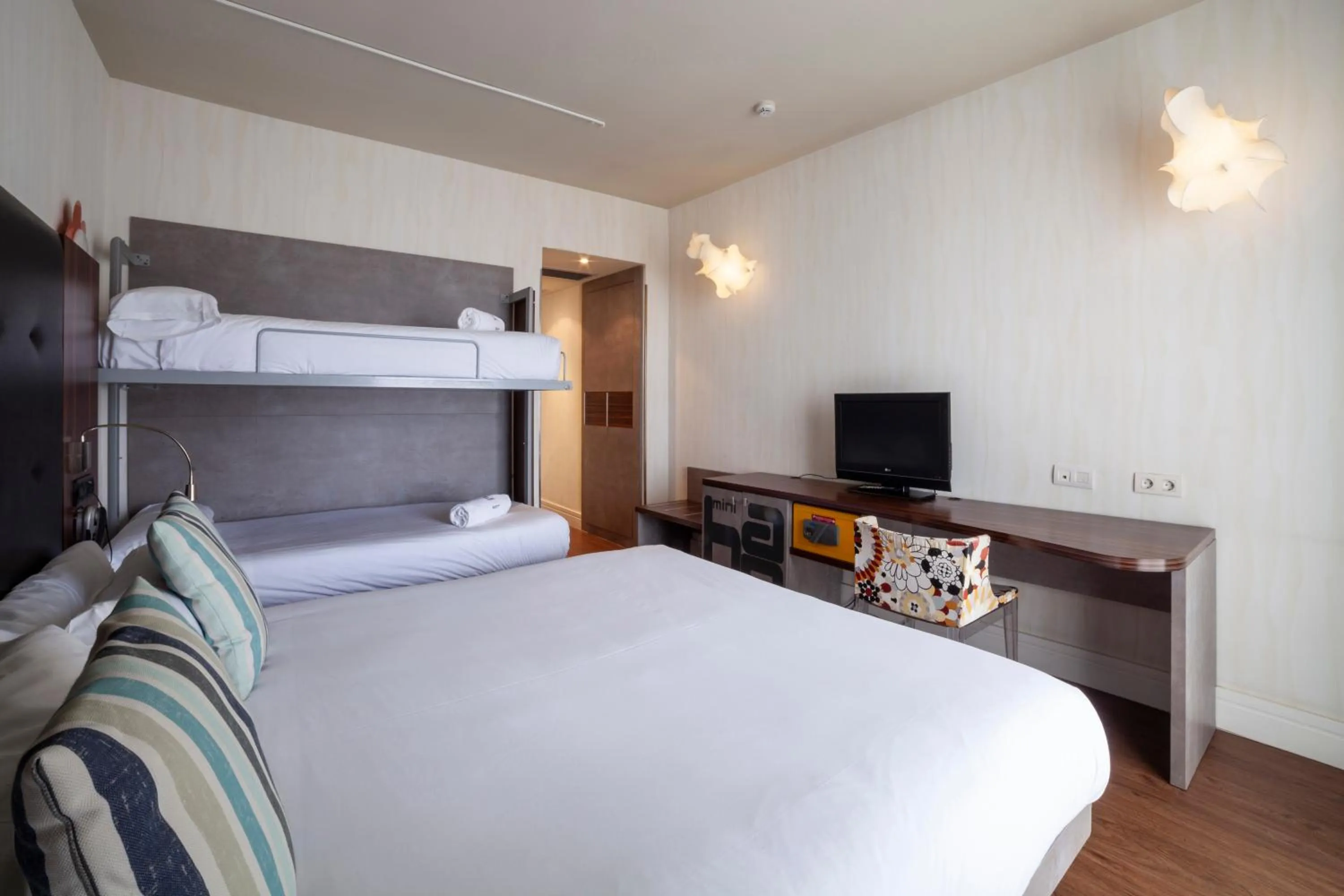 Bed in Petit Palace Tamarises