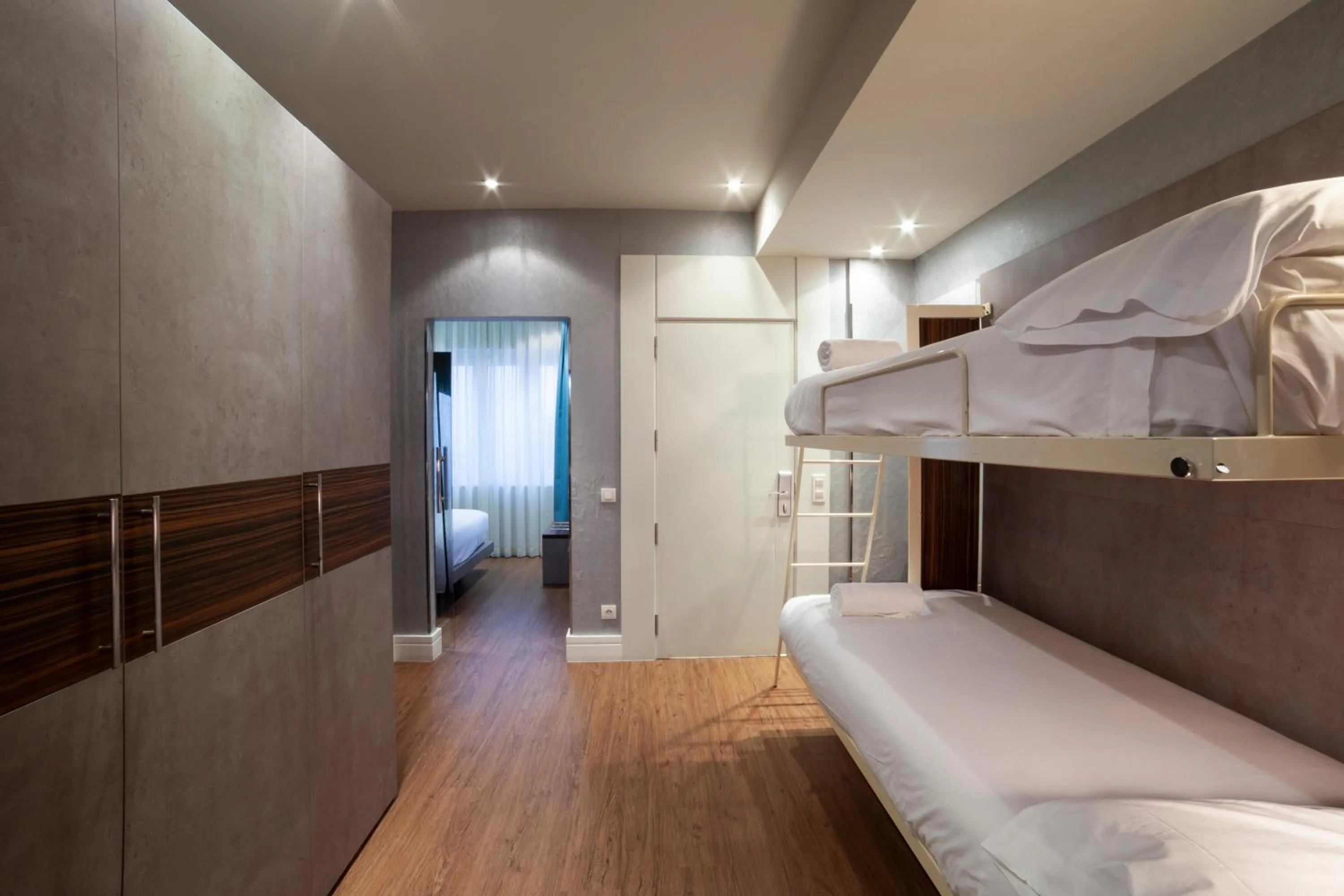 bunk bed, Bed in Petit Palace Tamarises