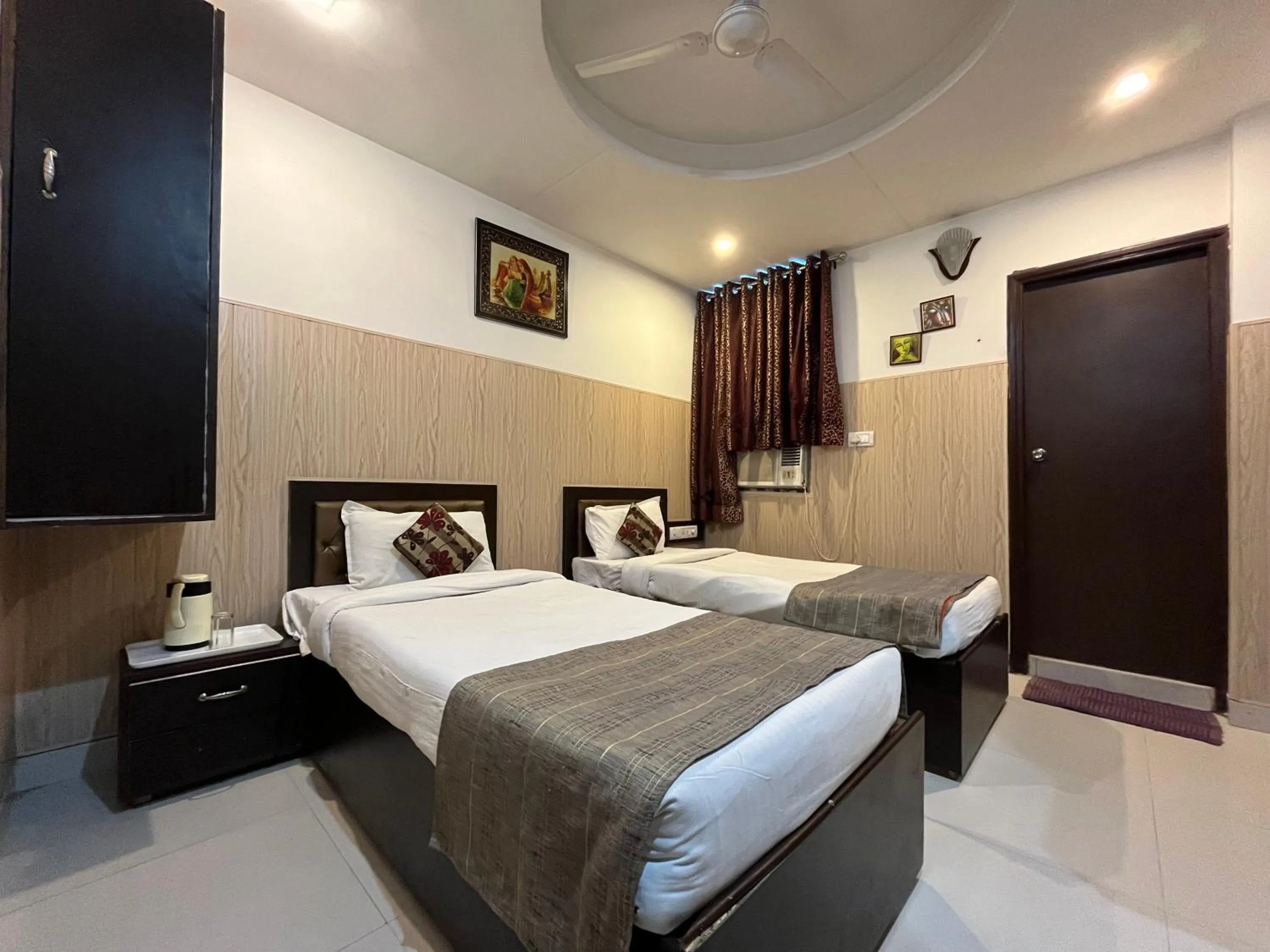 Bedroom, Bed in Hotel Taj Galaxy