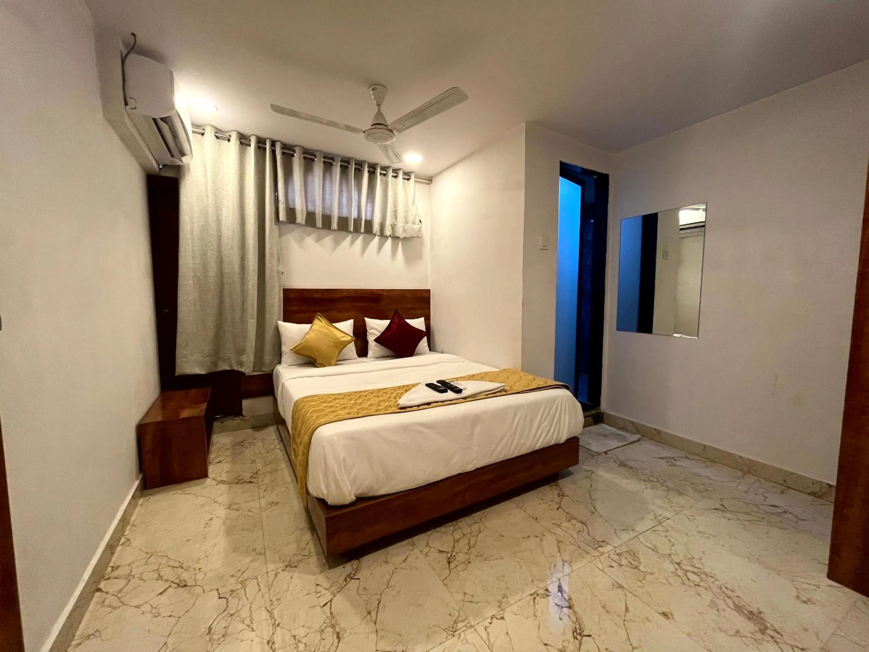 Photo of the whole room in Hotel Delmond Prime- Near NESCO