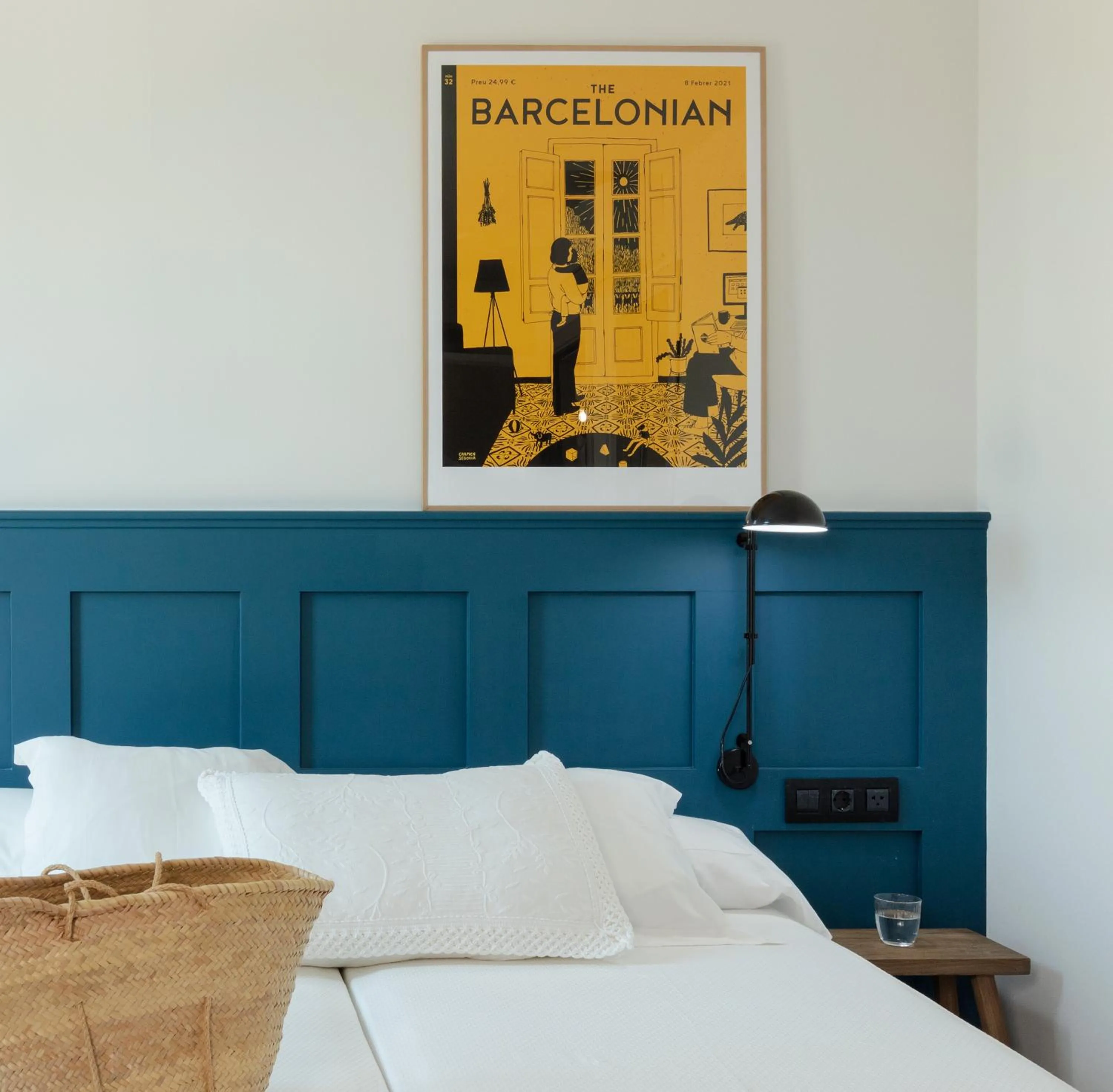 Decorative detail, Bed in Som Nit Port Vell