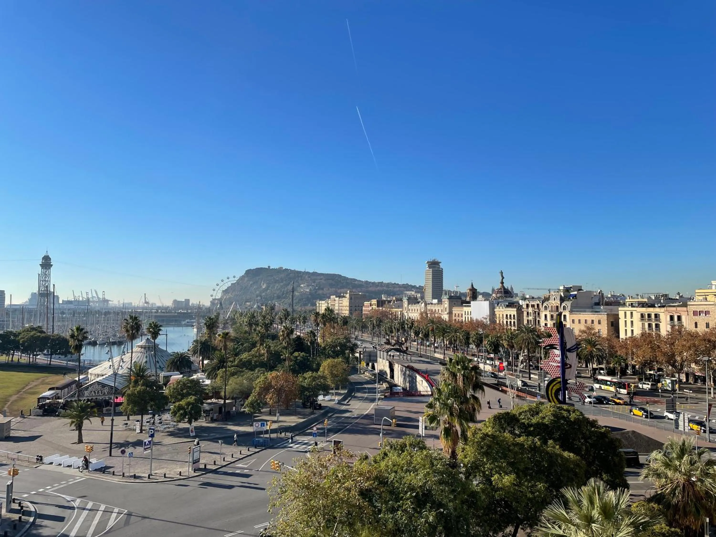 City view in Som Nit Port Vell