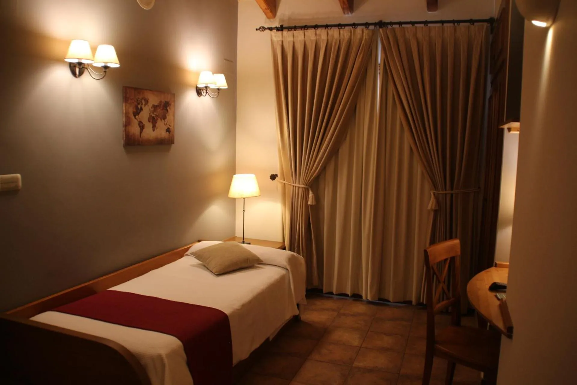 Photo of the whole room, Bed in Hotel & SPA Peña Montañesa