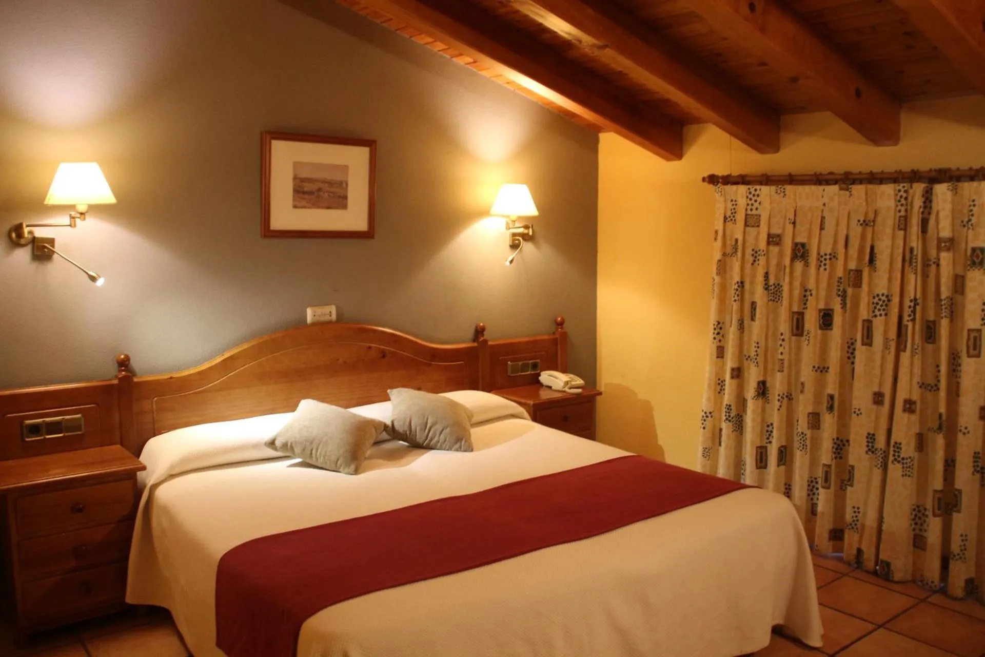 Photo of the whole room, Bed in Hotel & SPA Peña Montañesa