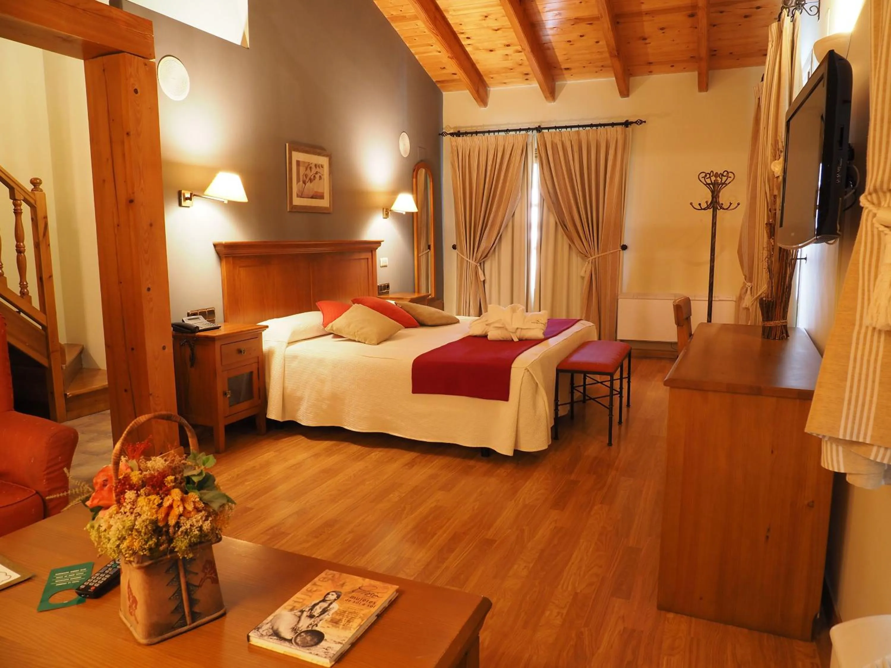 Bed in Hotel & SPA Peña Montañesa