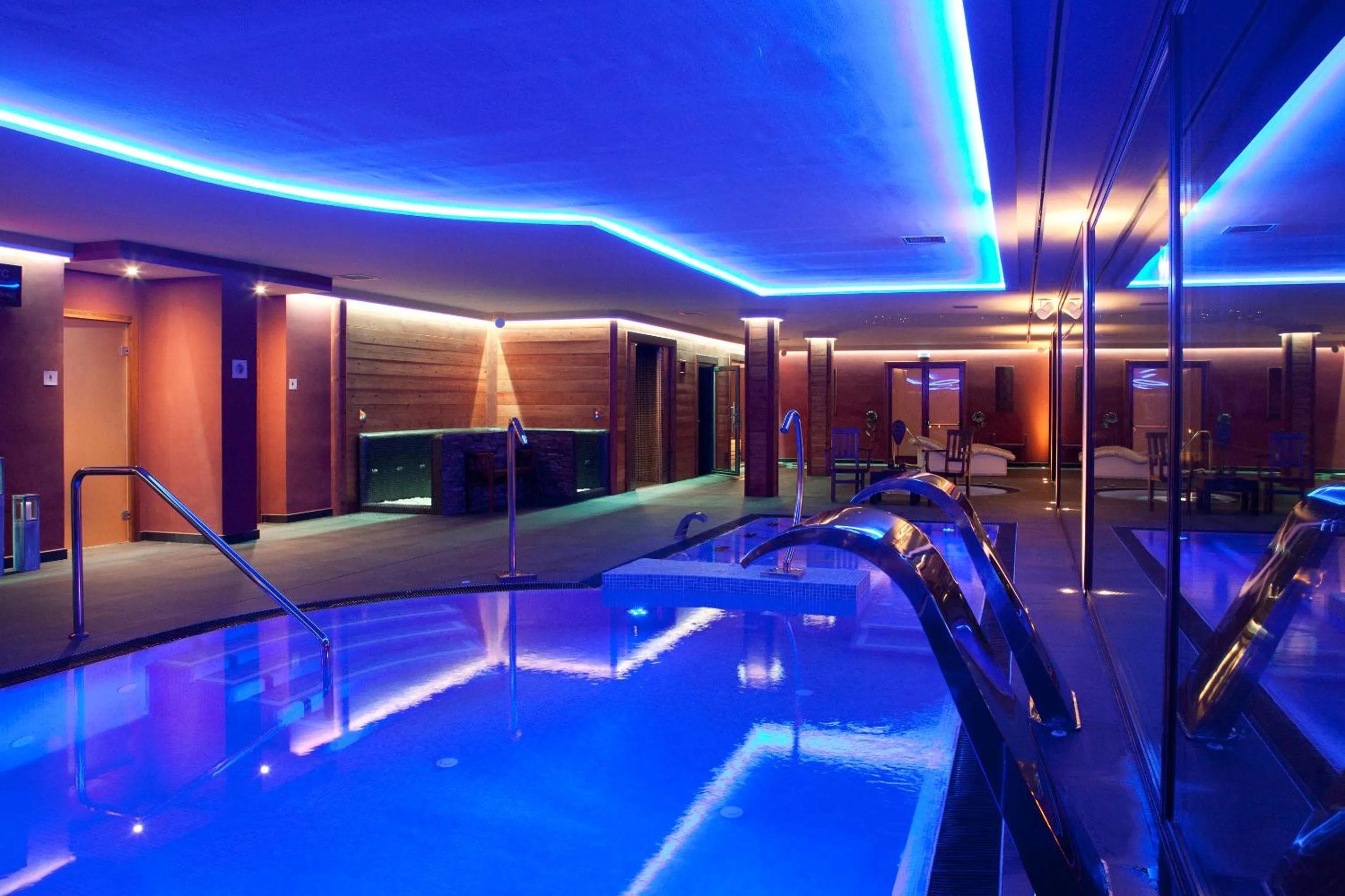 Staff in Hotel & SPA Peña Montañesa