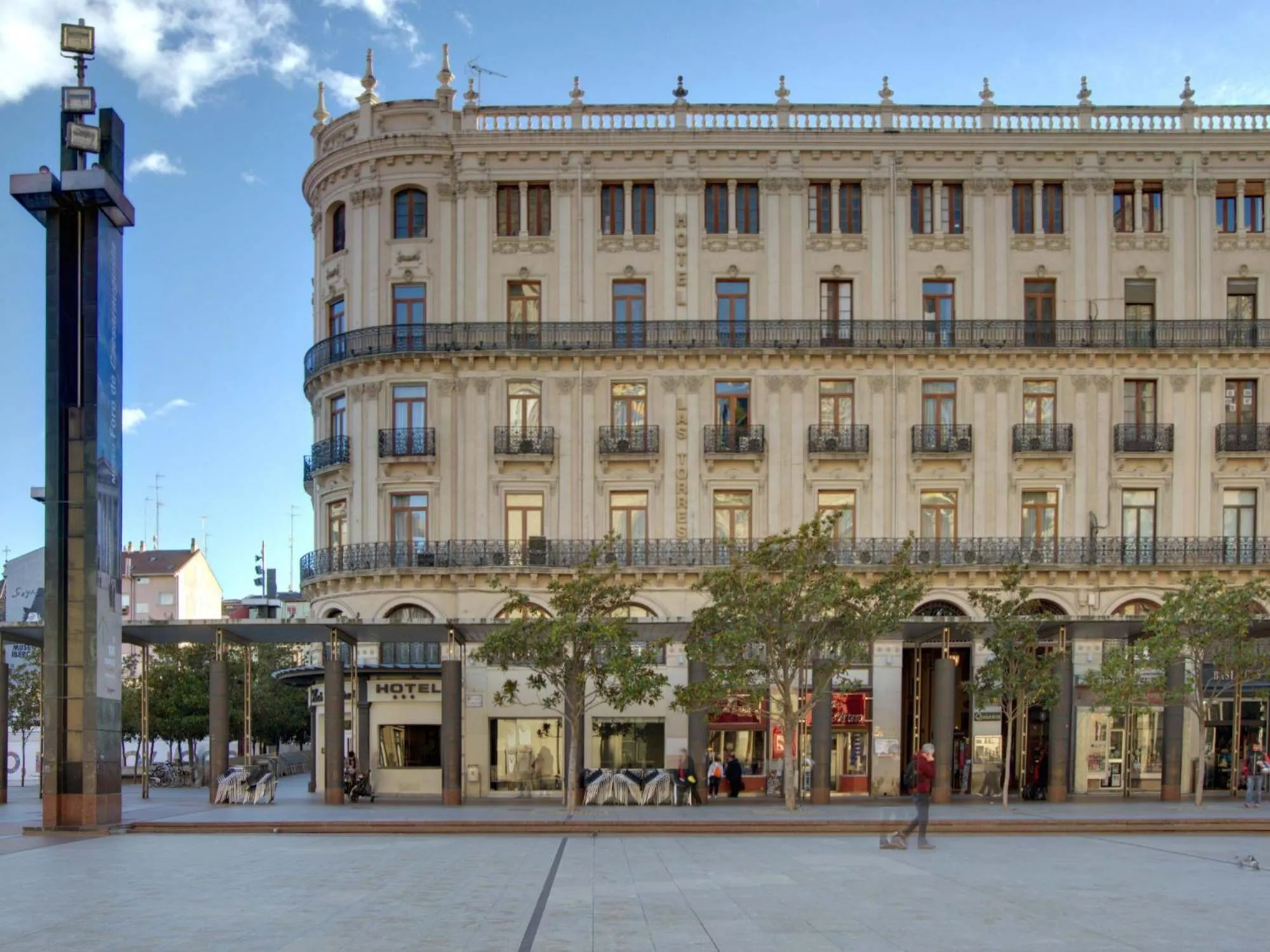 Property building in Hotel Pilar Plaza