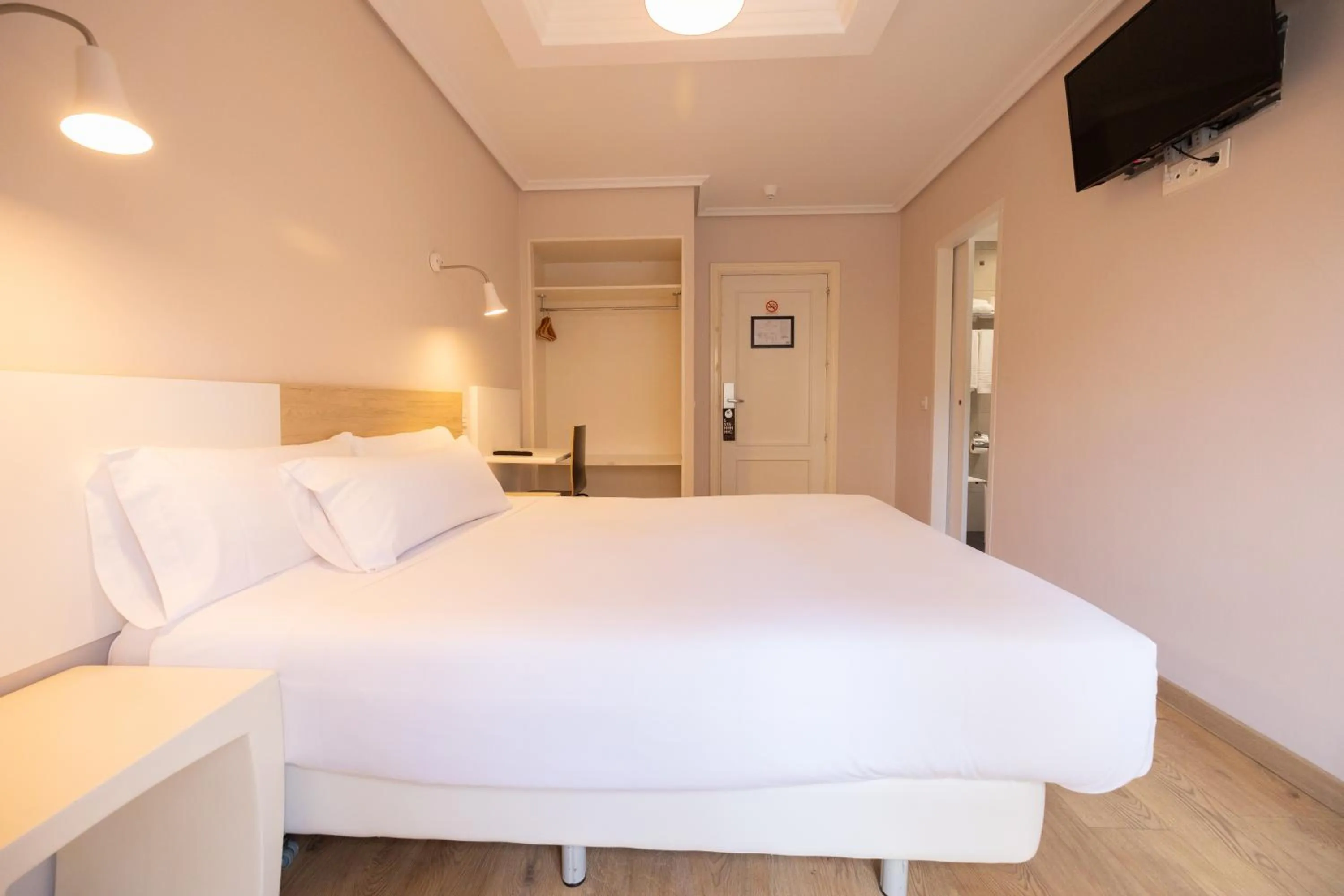 Bed in Hotel Pilar Plaza