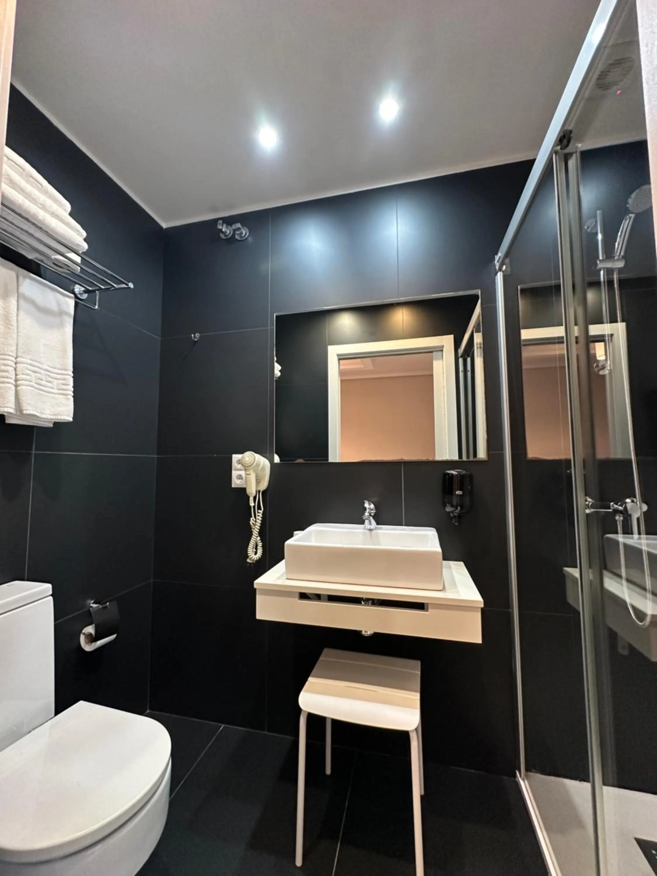 Bathroom in Hotel Pilar Plaza