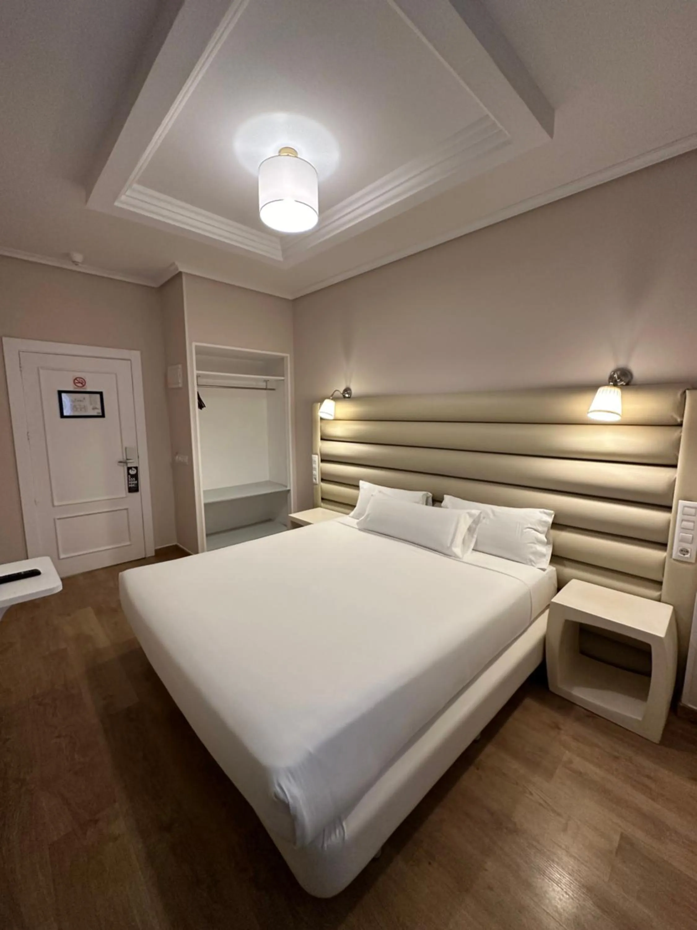 Bed in Hotel Pilar Plaza