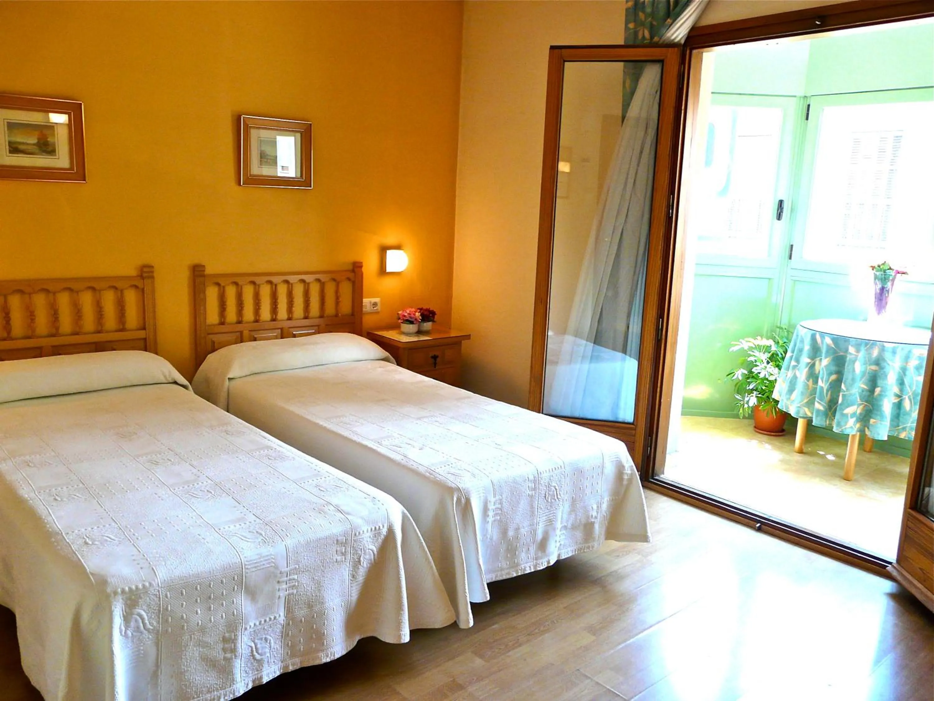 Photo of the whole room, Bed in Hotel Nice