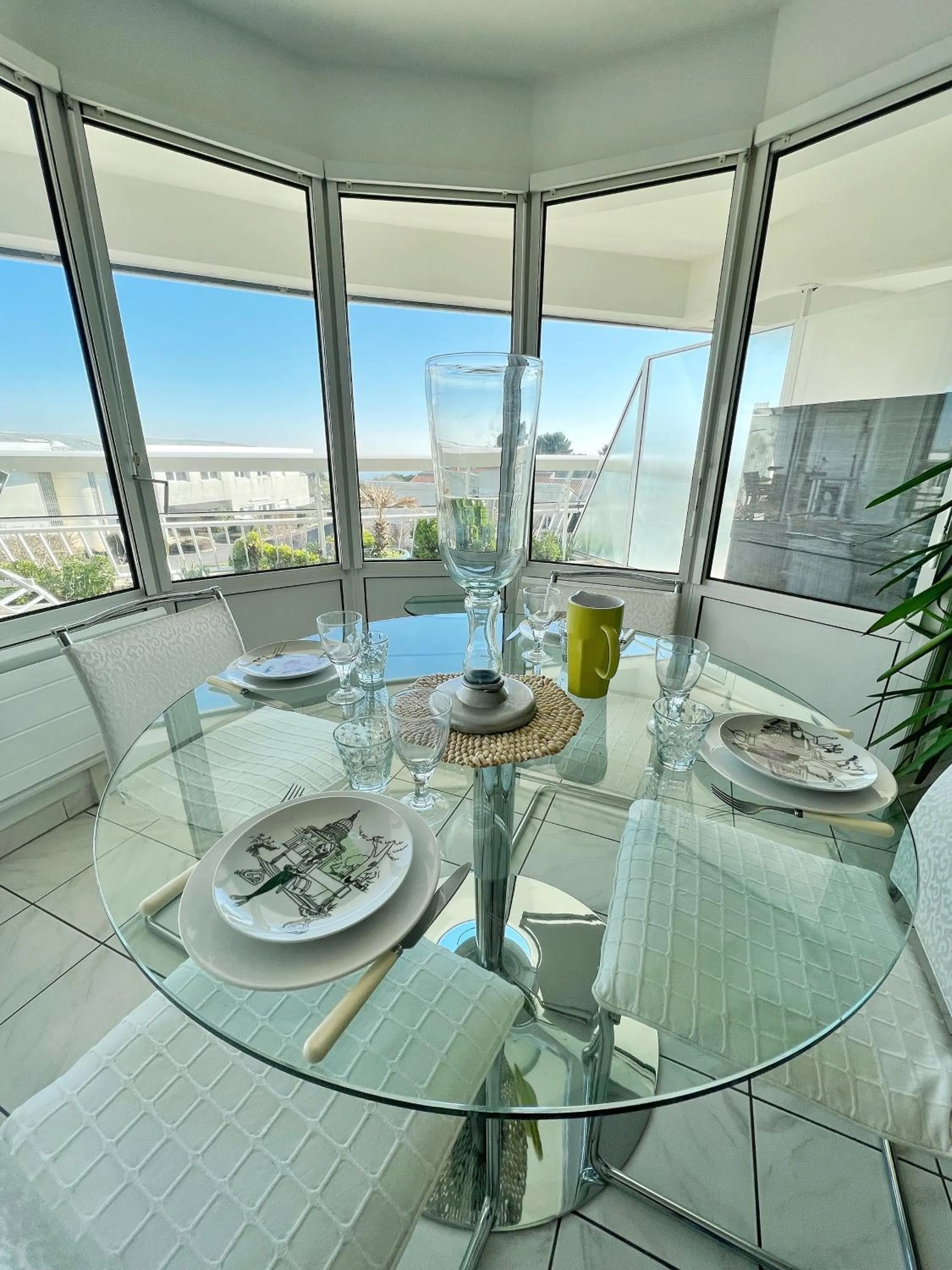 Dining area in L'Océane - Magnifique vue mer