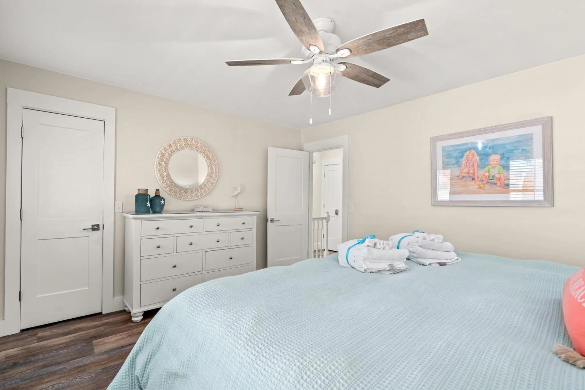 Other, Bed in 140 Feet To White Sandy Beaches! Newly Renovated! Pool! Grill!