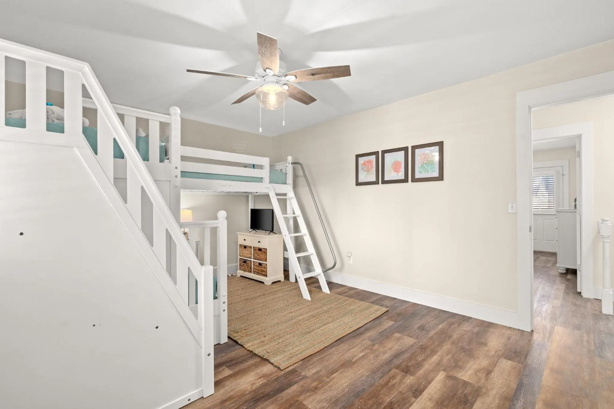 Property building in 140 Feet To White Sandy Beaches! Newly Renovated! Pool! Grill!