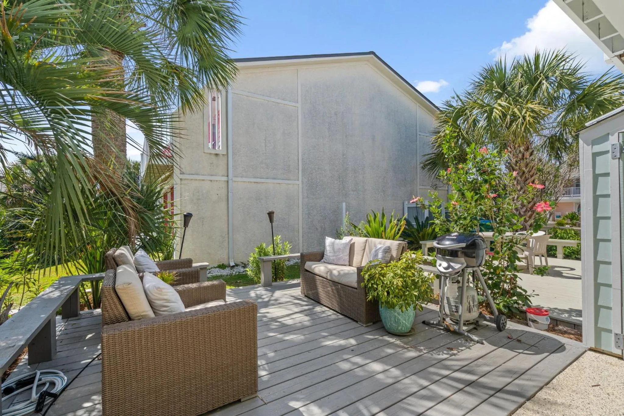 Property building in 140 Feet To White Sandy Beaches! Newly Renovated! Pool! Grill!