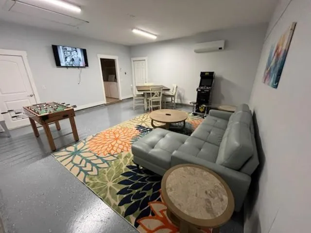 Other in Charming Retreat, a Short Walk to Laguna Beach, with Room for 10!