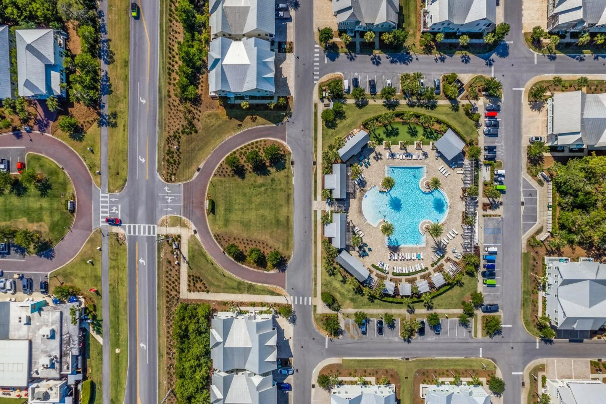 Swimming pool in 24 York Lane | Edgewater Escape