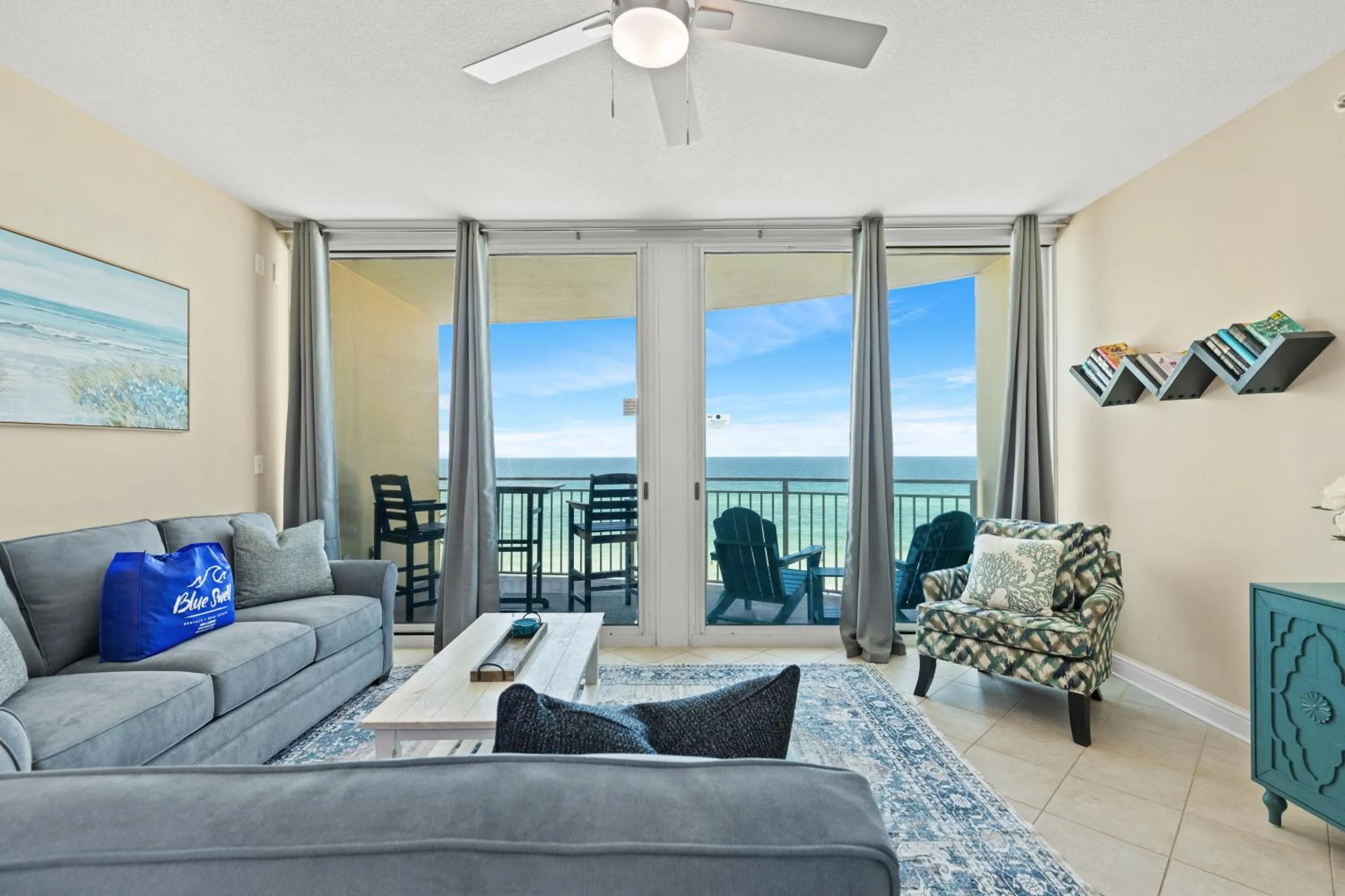 Beautiful 5th Floor Aqua Resort unit with direct Ocean Views, Sleeps 8!