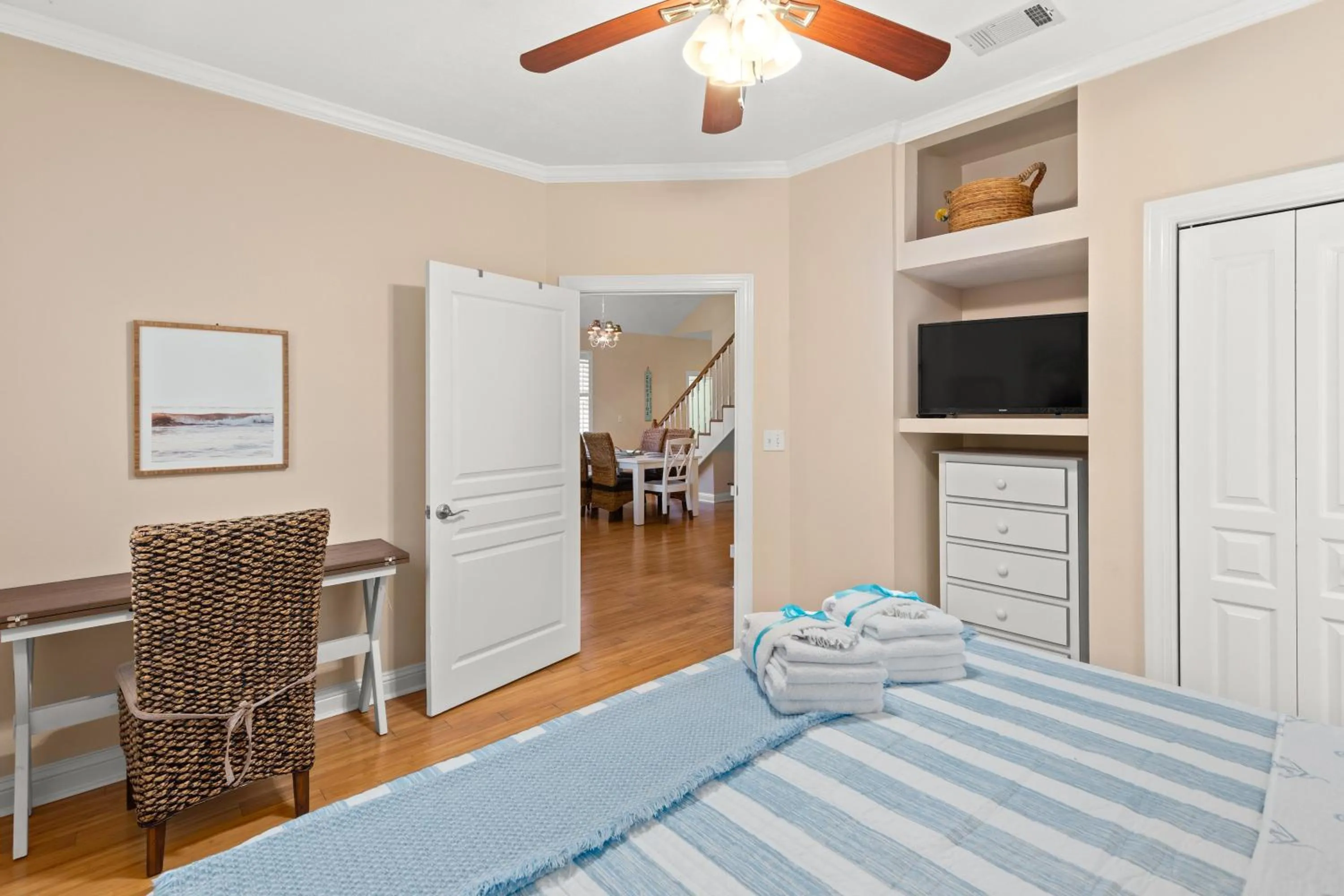 Living room, Bed in Expertly Decorated Family Home, Steps to Beach w/ a Private Heated Pool & Spa!