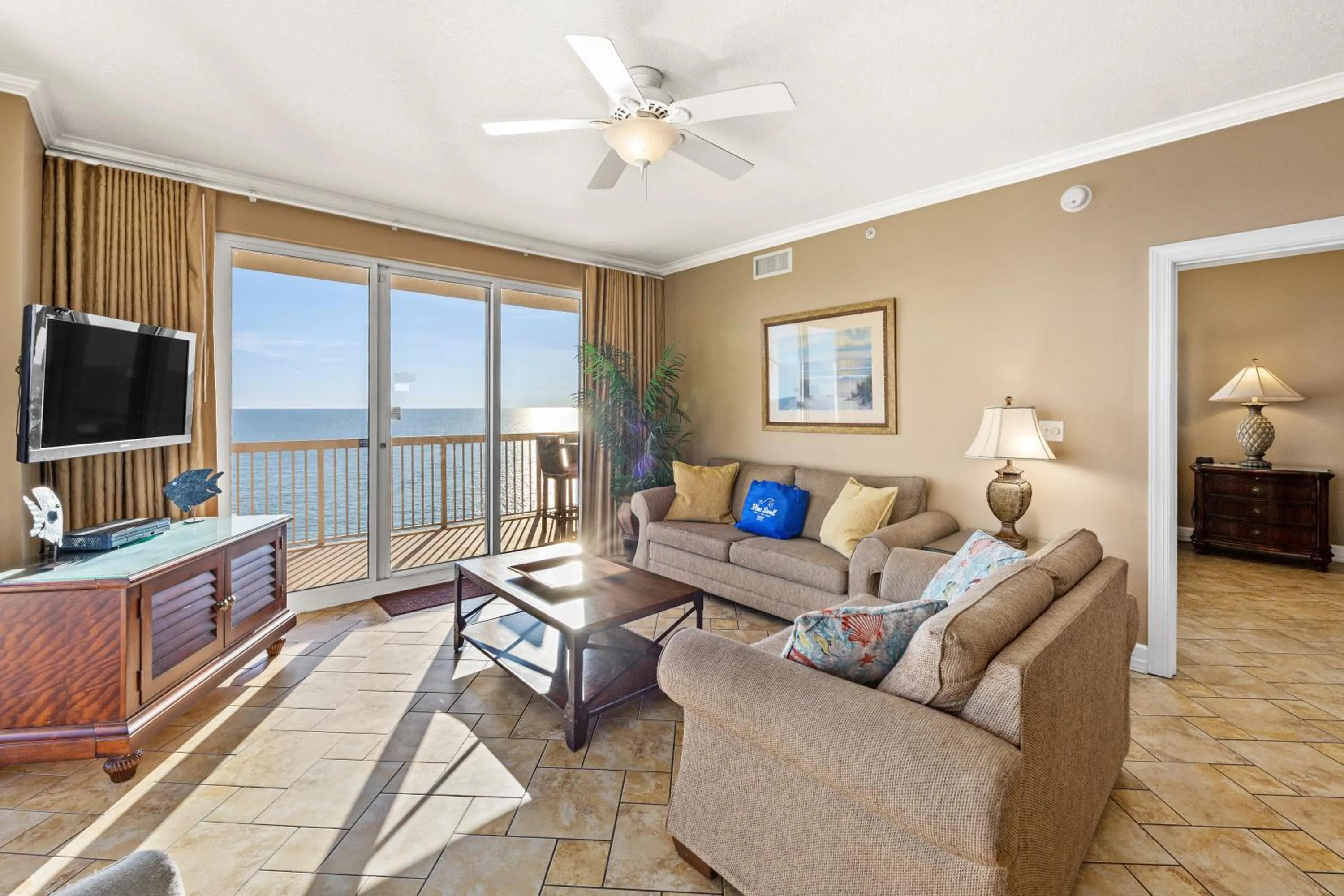 Living room in Gulf Front Master Bedroom, 2 Pools & Hot Tubs, Sleeps 8