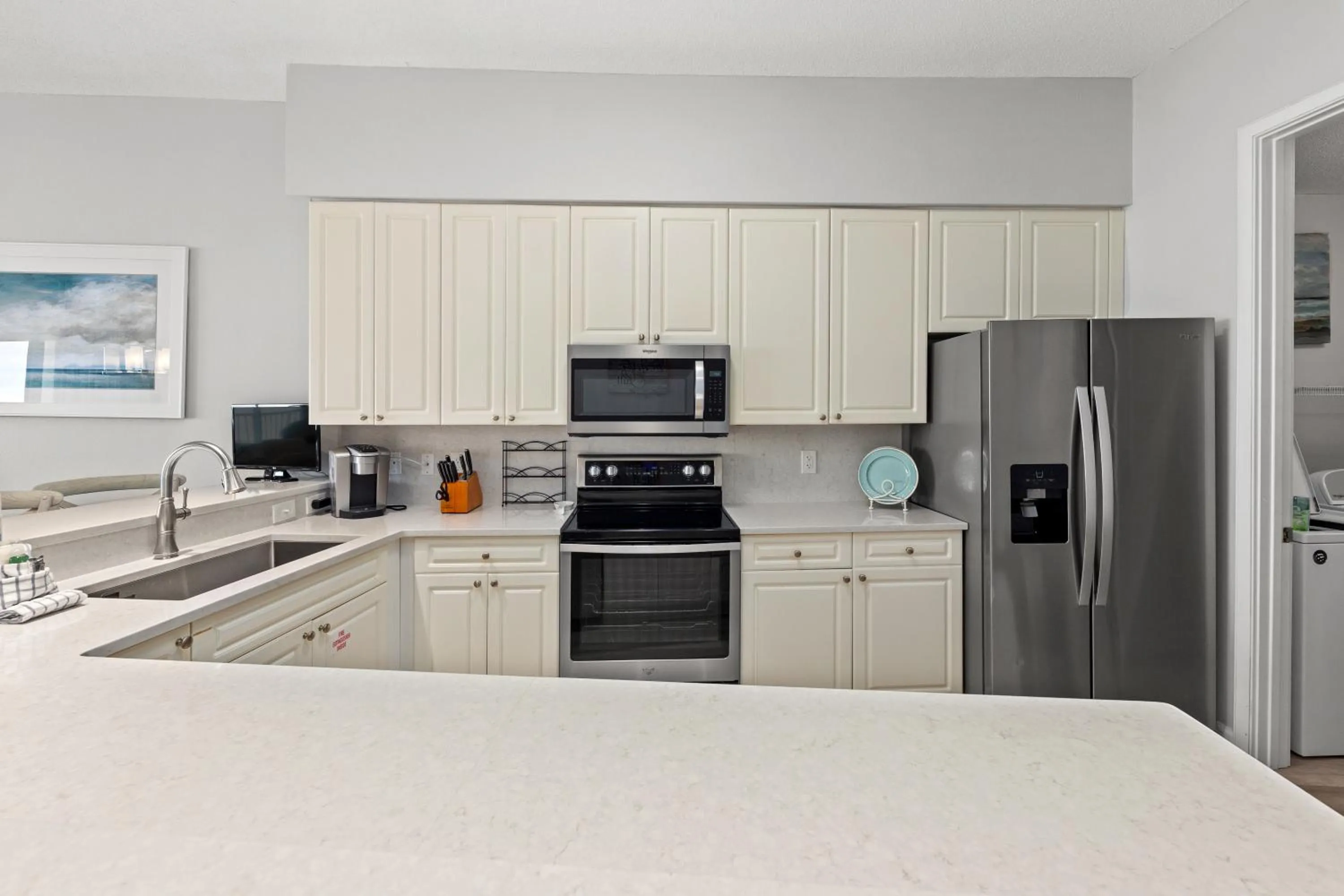 NEWLY RENOVATED! Breathtaking views! Fourth Floor! Pools! Grill! Beach Chairs