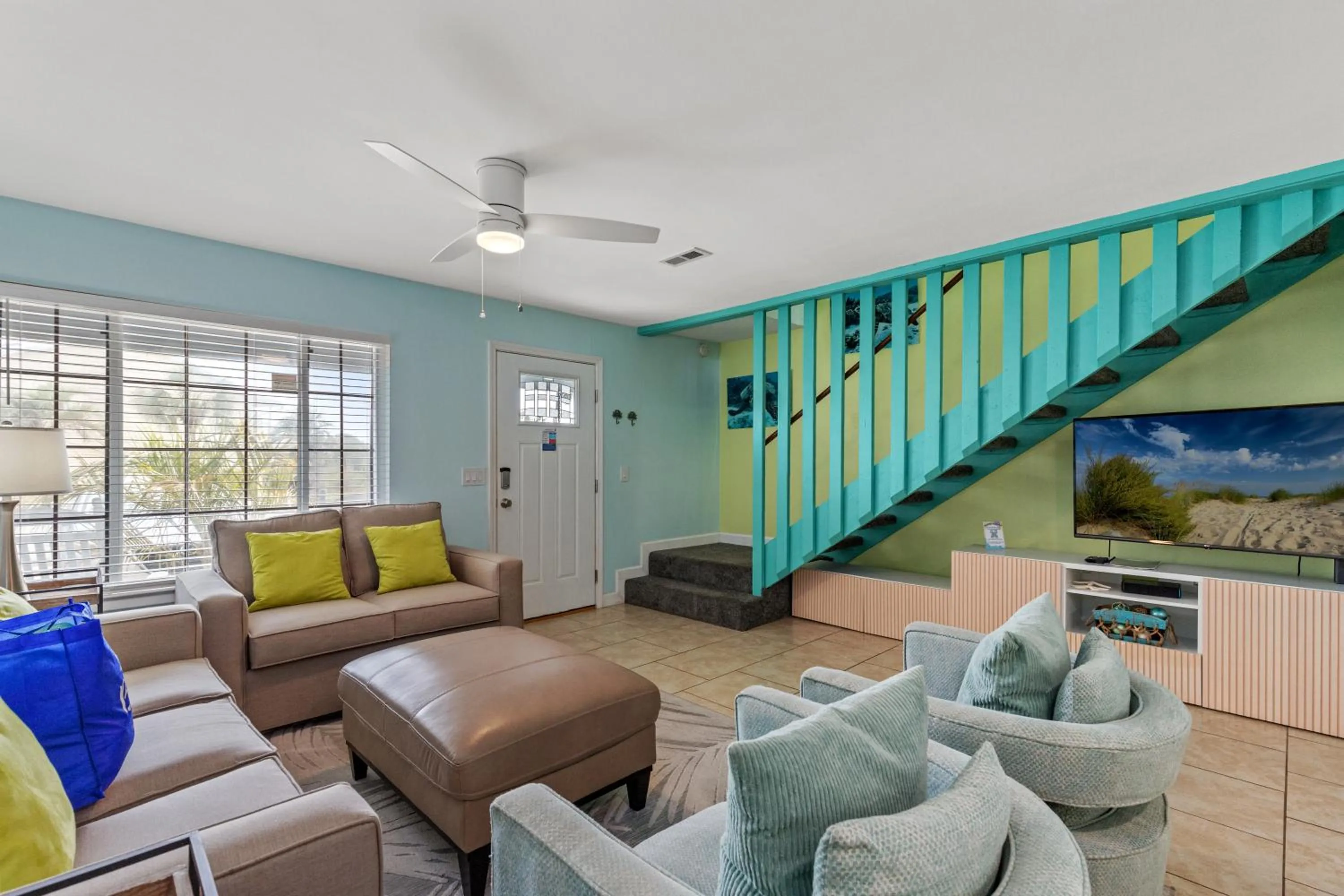 Other in Short Walk to The Beach! Community Pool! Sleeps 6!