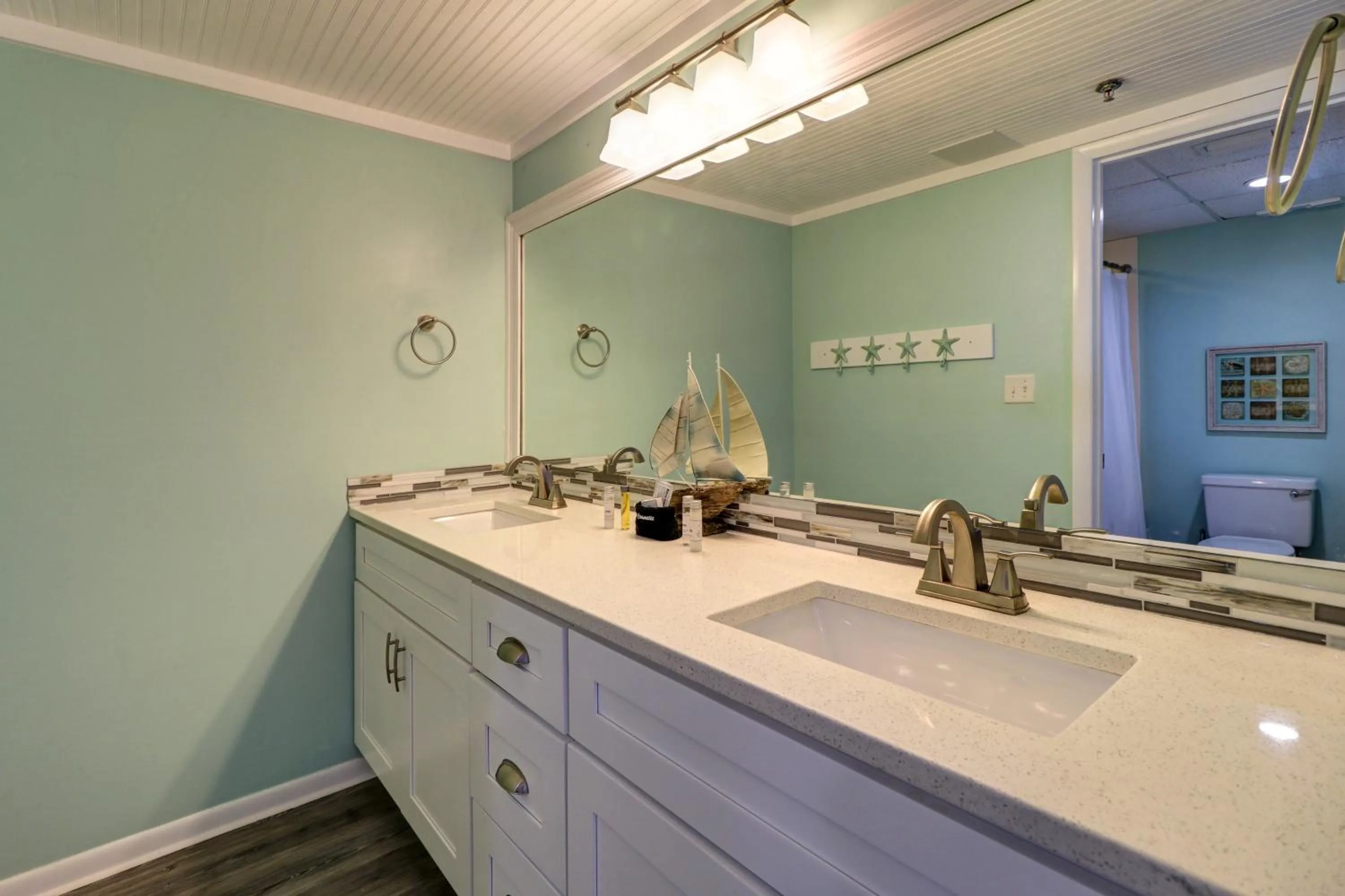 Bathroom in The Perfect Escape! Long Beach Resort-8th Floor-Gulf Front with AMAZING views