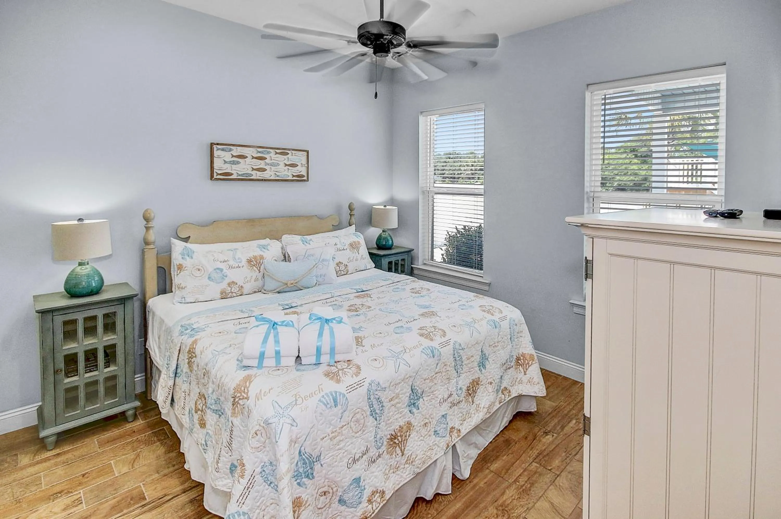 Bed in 5 Bed, 5 Bath Beach Home/Only a 3 Minute Walk To The Beach! SLEEPS 12