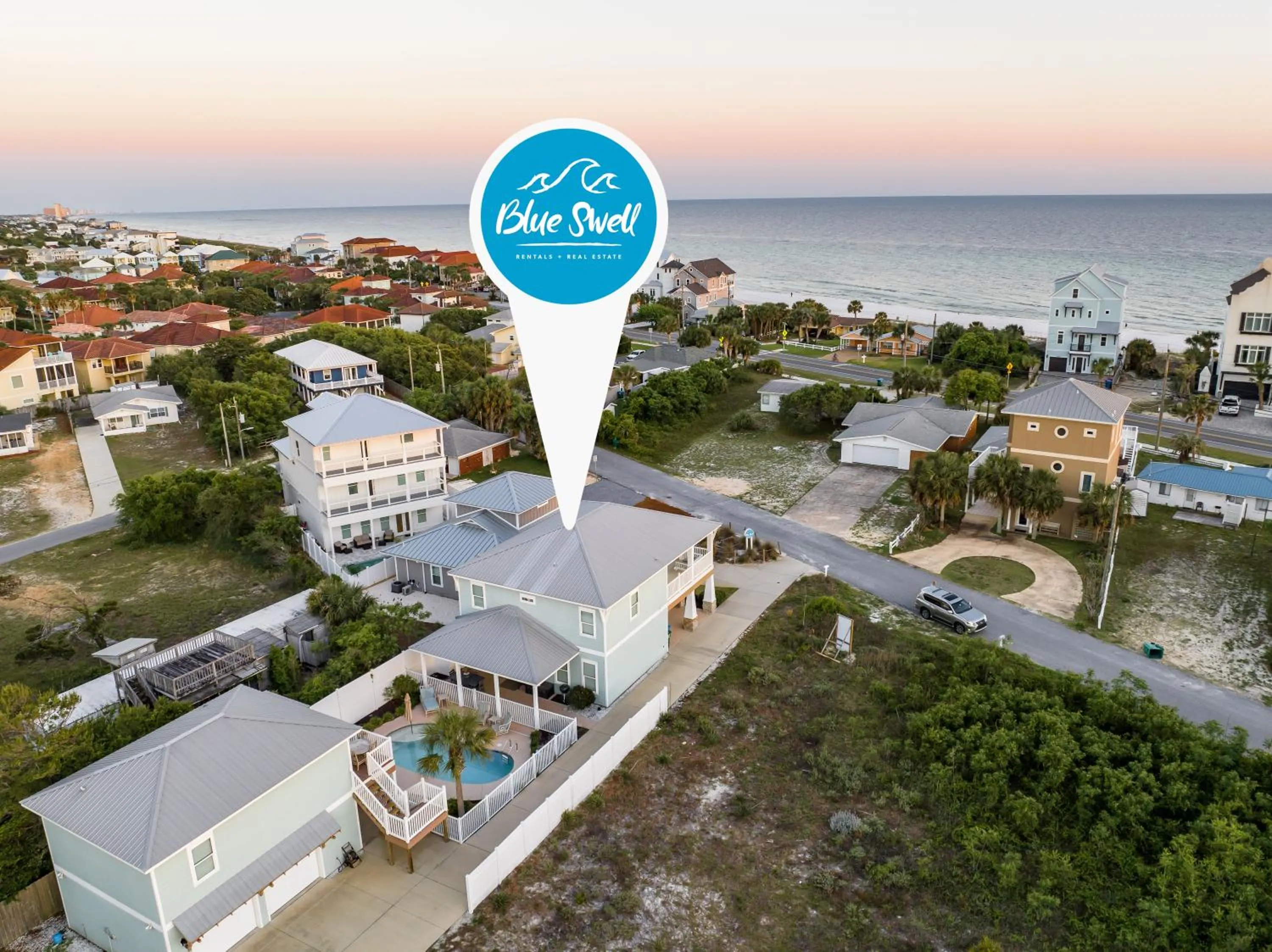 Property building in 5 Bed, 5 Bath Beach Home/Only a 3 Minute Walk To The Beach! SLEEPS 12