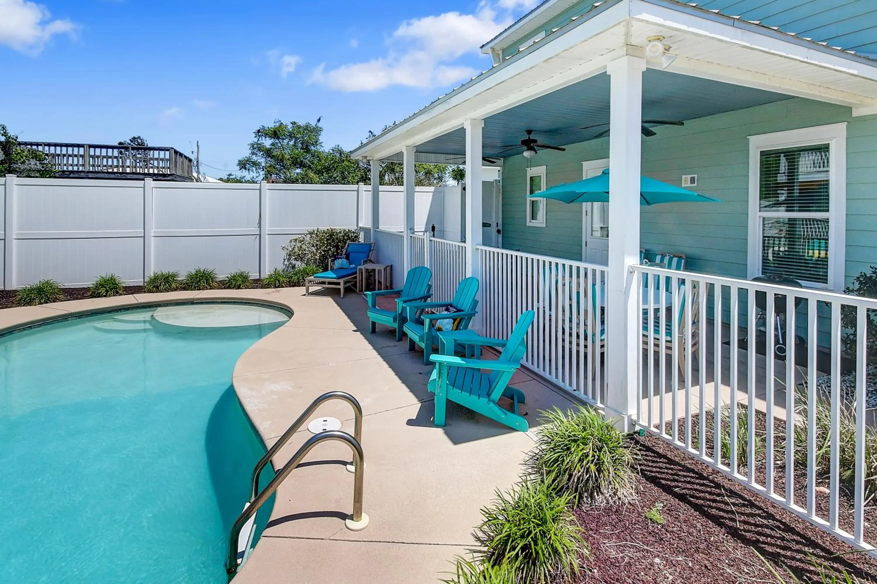 Swimming pool in 5 Bed, 5 Bath Beach Home/Only a 3 Minute Walk To The Beach! SLEEPS 12