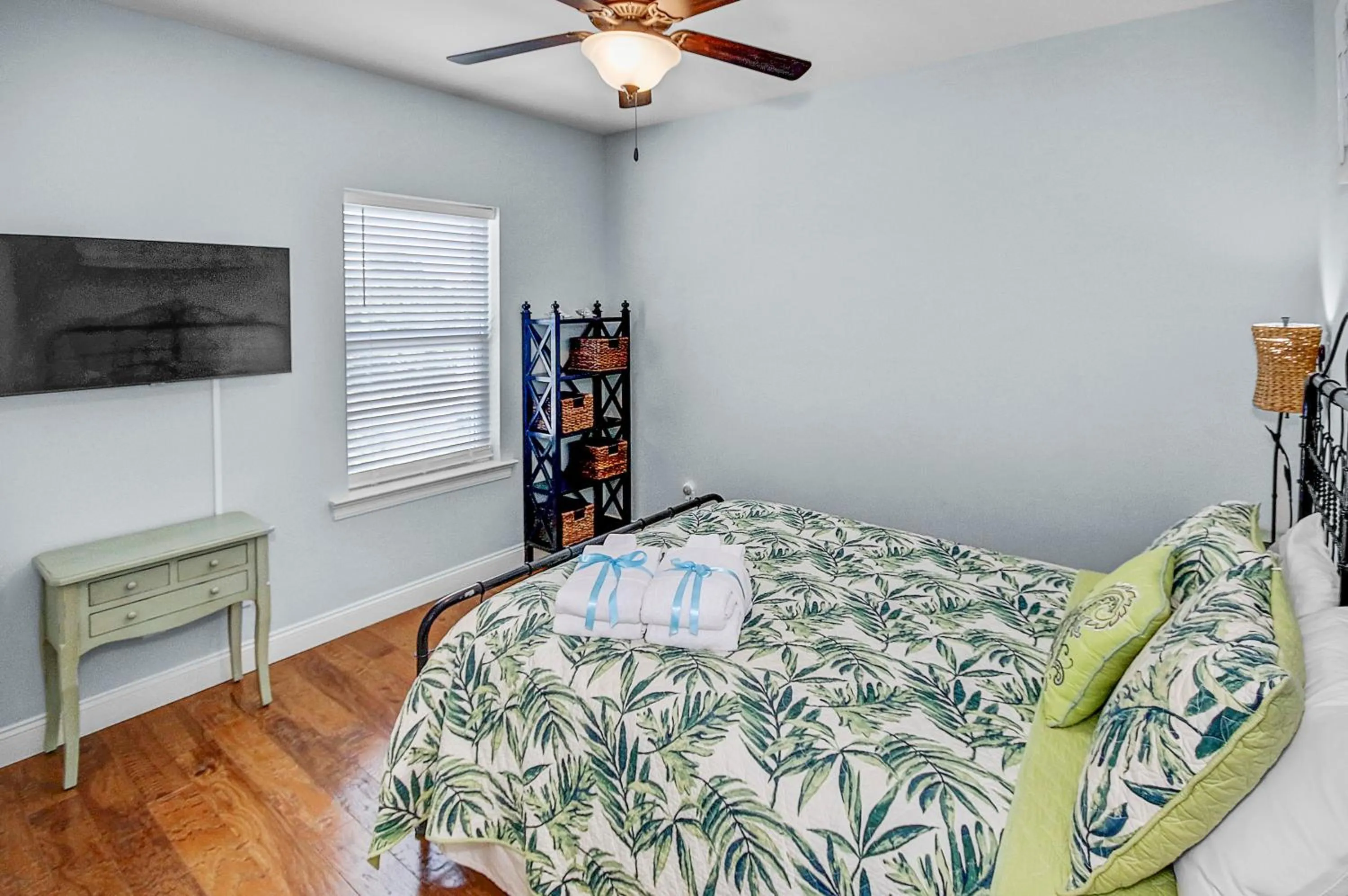 Bed in 5 Bed, 5 Bath Beach Home/Only a 3 Minute Walk To The Beach! SLEEPS 12