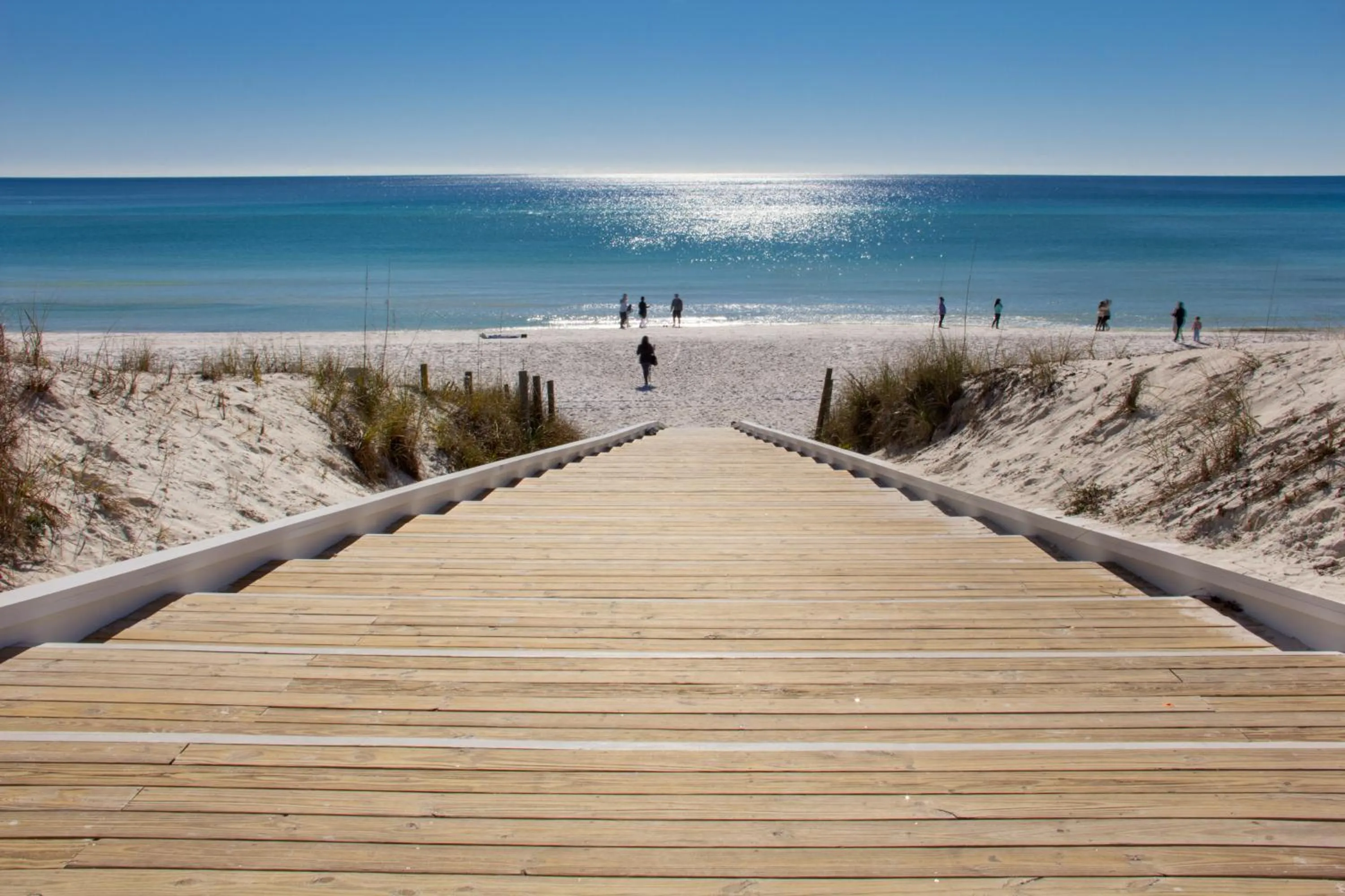 A Seaside Beauty! Book Now - Lot of Outdoor Living Space