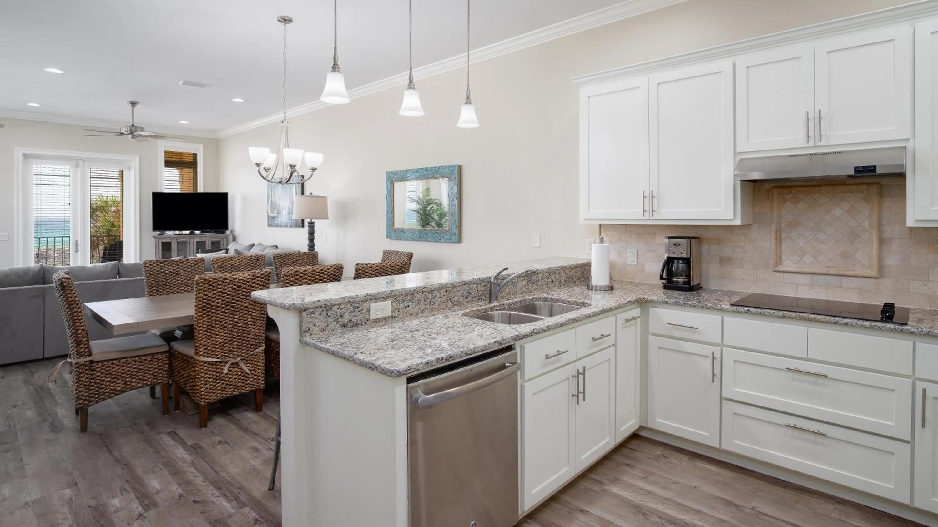 Kitchen or kitchenette in 2 Gulf View Balconies! 3 Story Townhome With 4 Bedrooms, 4 Bathrooms! Sleeps12