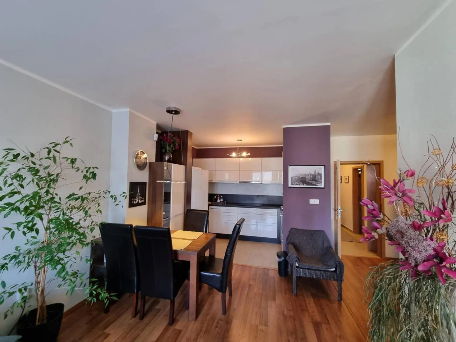 Kitchen or kitchenette in Central business apartment - FREE PARKING