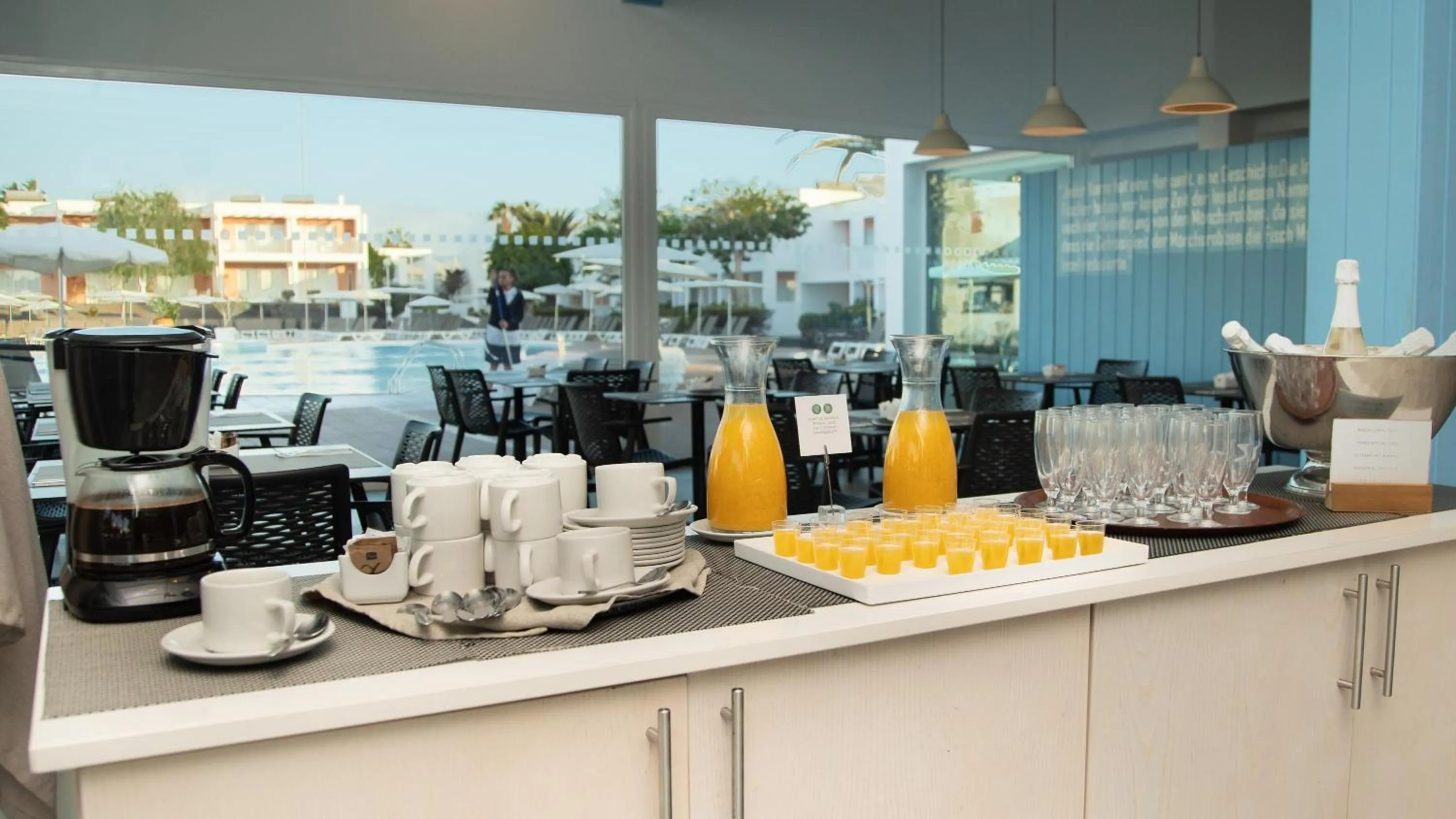 Restaurant/places to eat in Labranda Bahía de Lobos