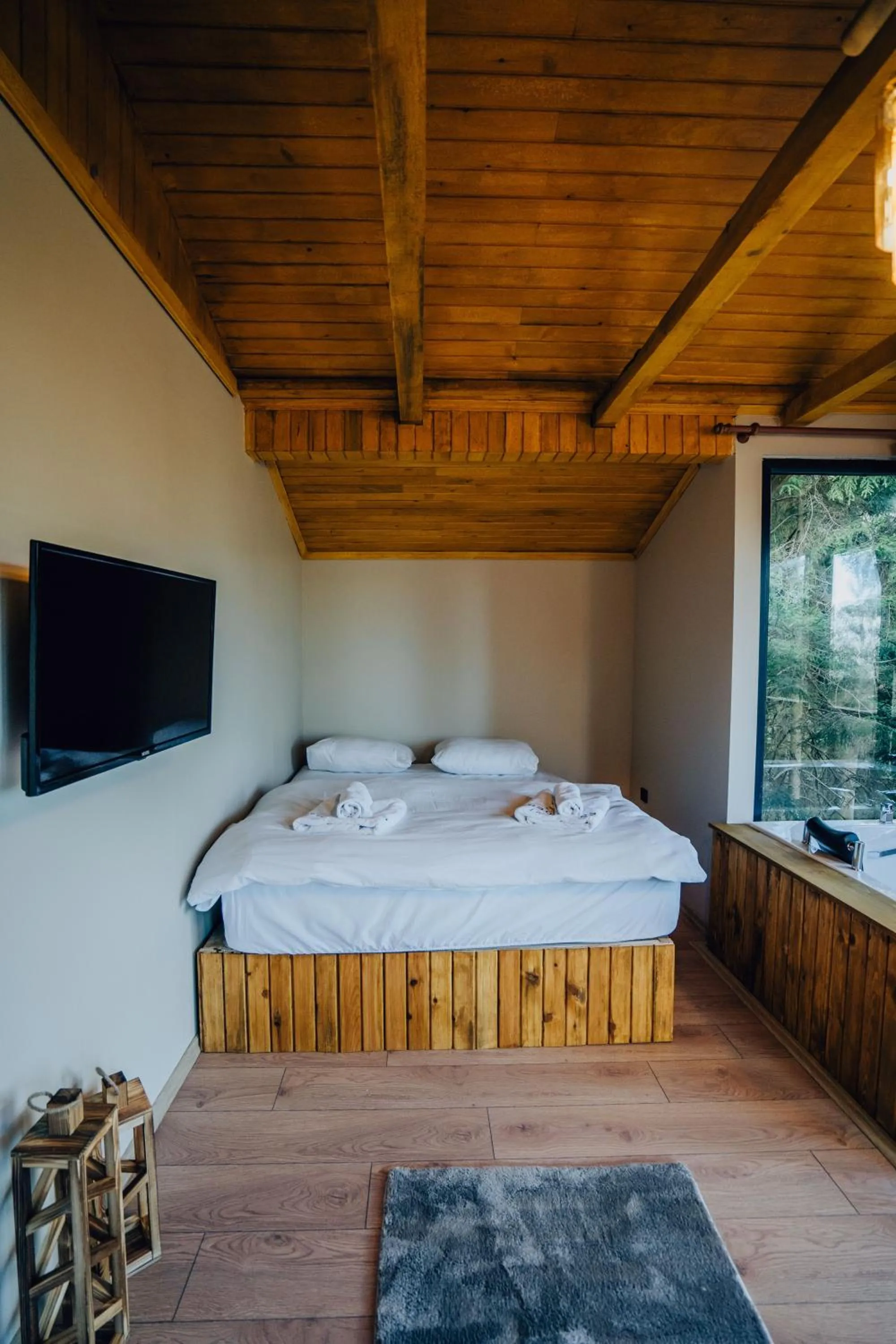 Bed in Montana Suite Bungalows