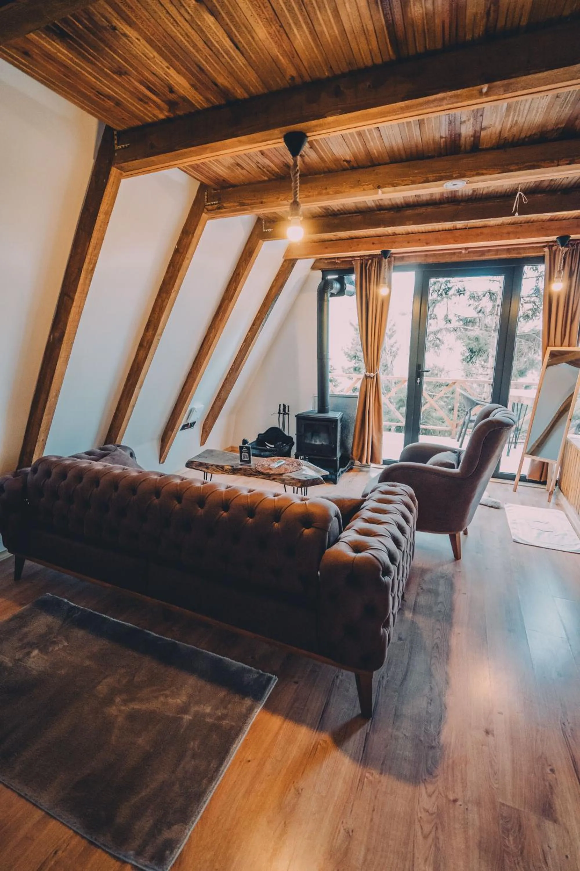 Living room in Montana Suite Bungalows