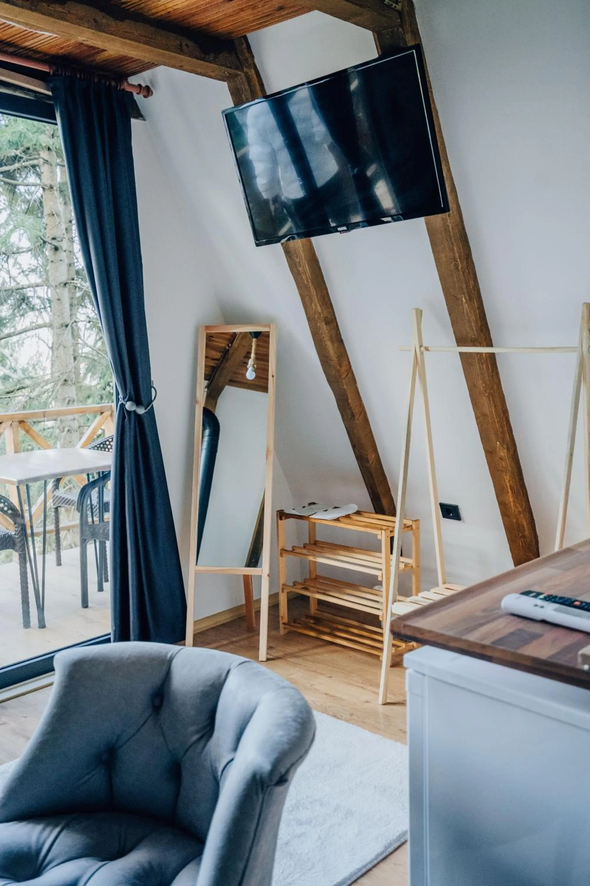 TV and multimedia in Montana Suite Bungalows