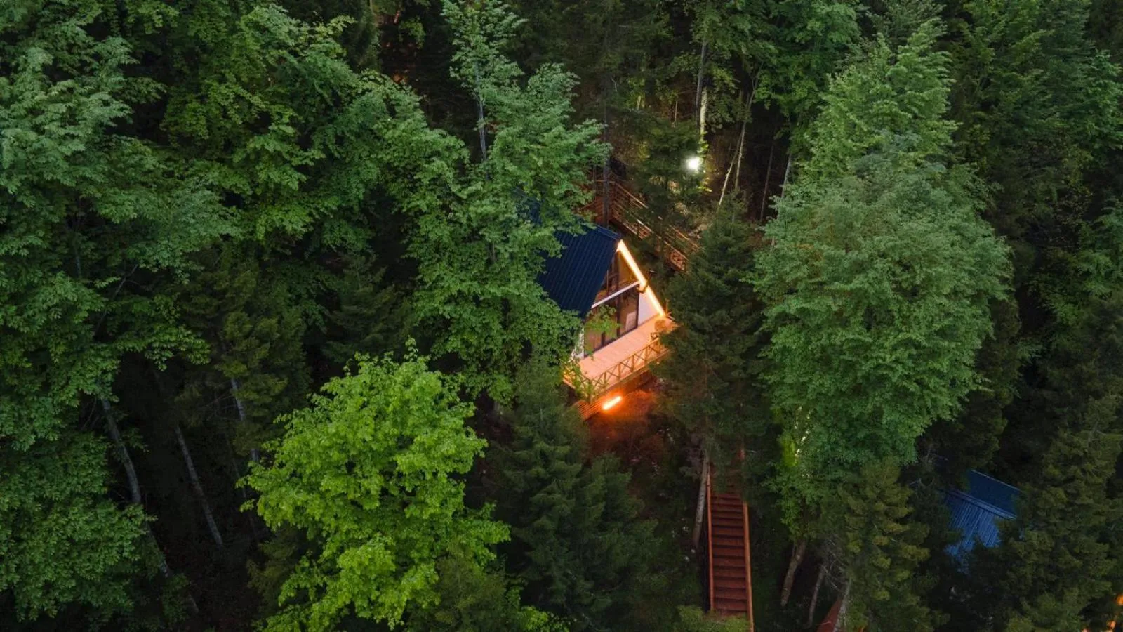 Bird's eye view in Montana Suite Bungalows